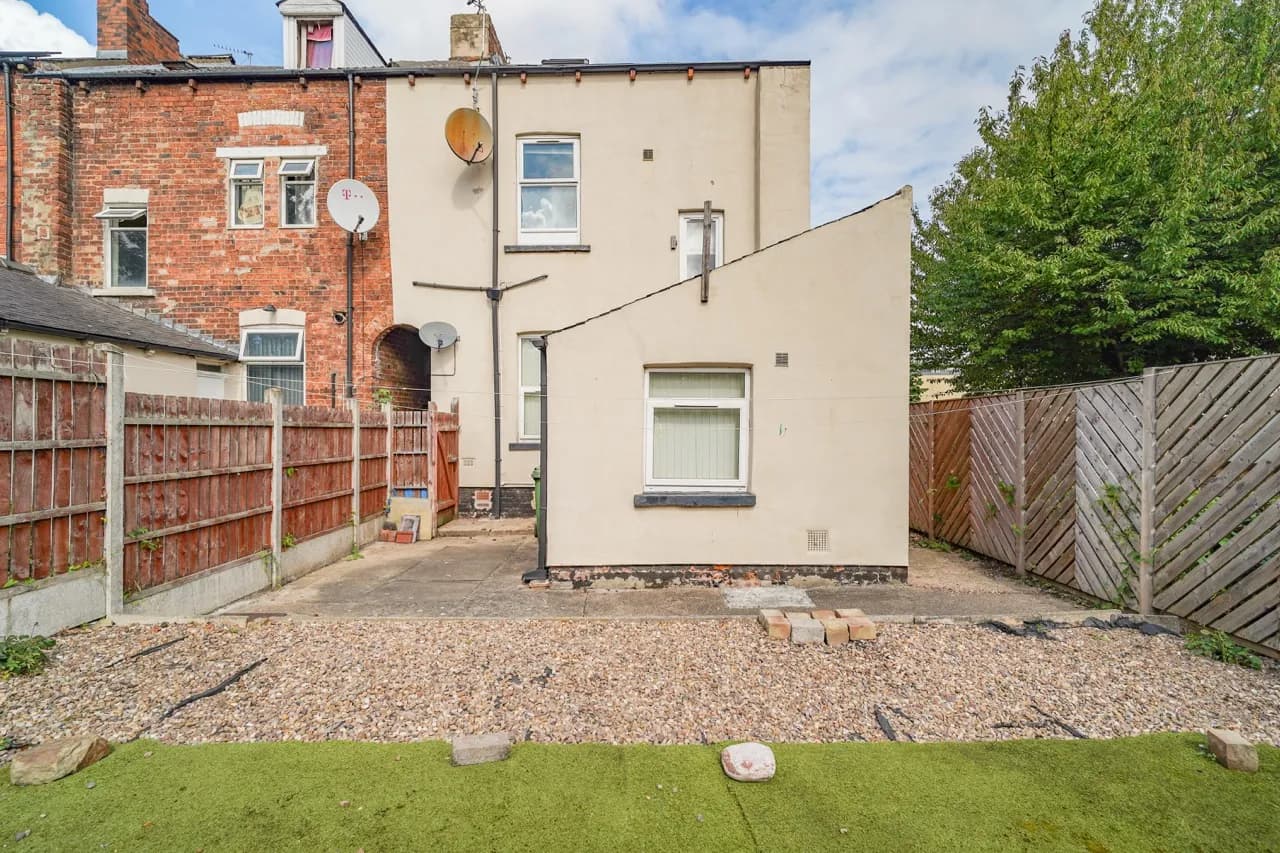 property photo 19 of 19