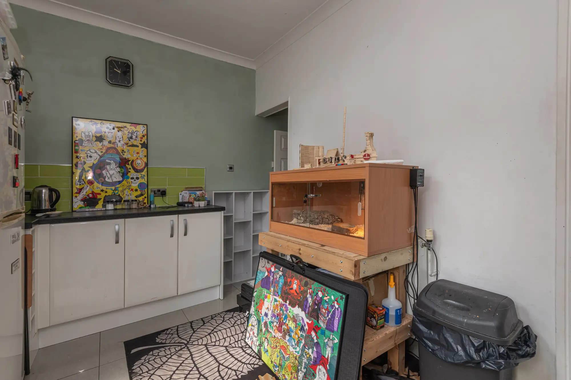 property photo 6 of 18