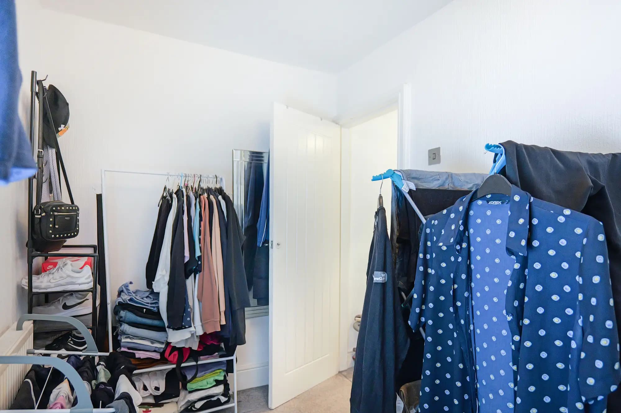 property photo 9 of 17