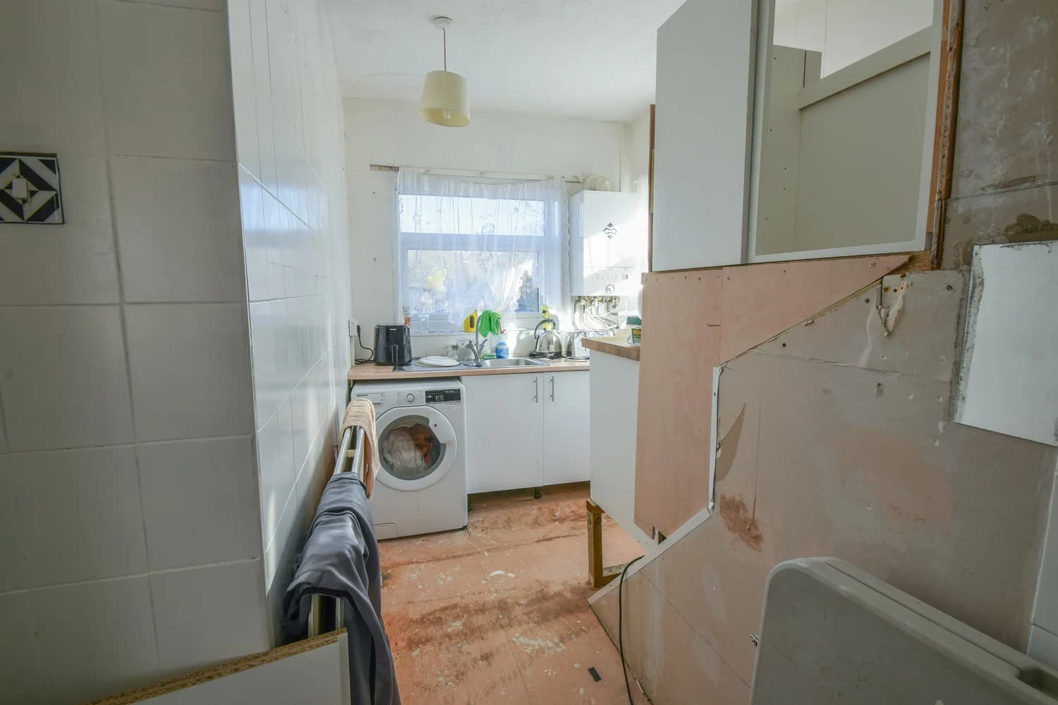 property photo 5 of 12