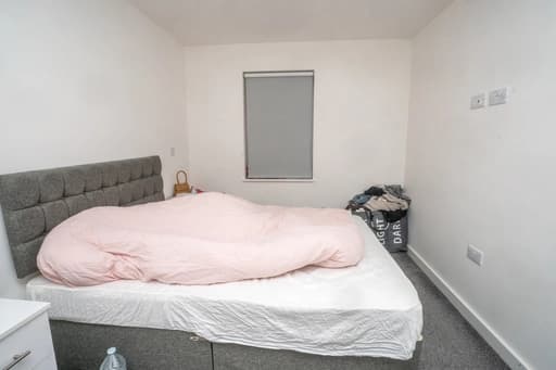 property photo 17 of 25