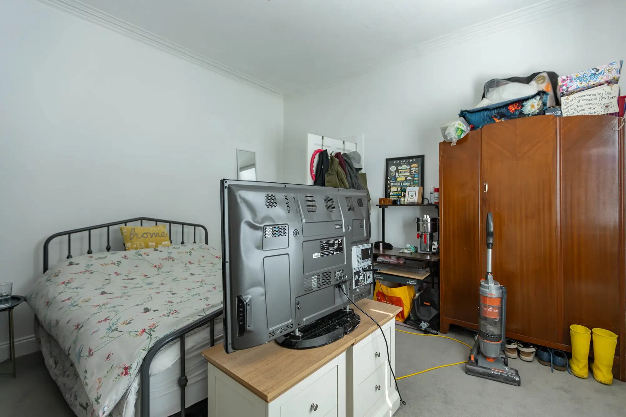 property photo 12 of 17