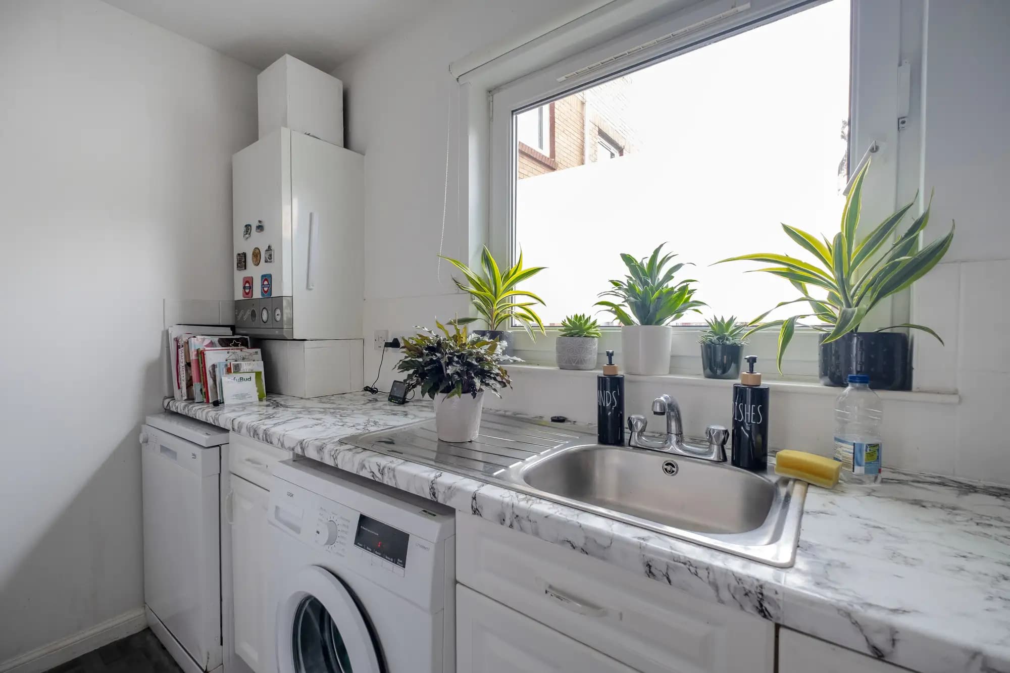 property photo 9 of 27