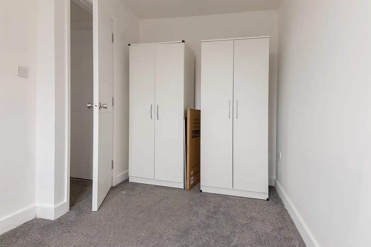 property photo 20 of 31