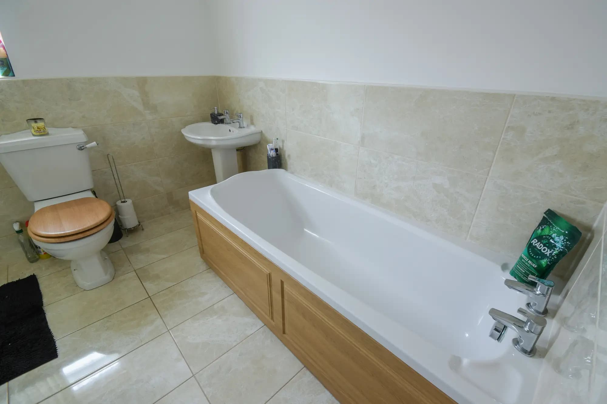 property photo 7 of 17