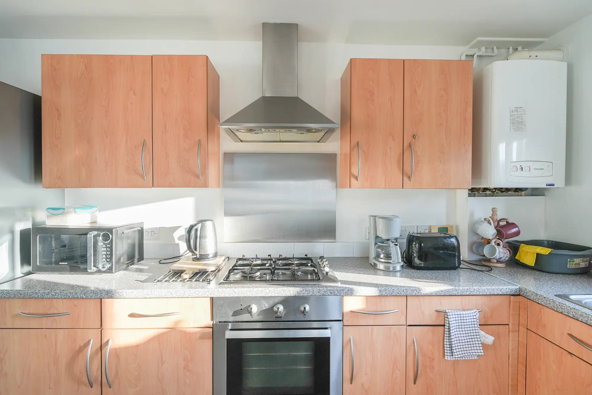 property photo 4 of 20