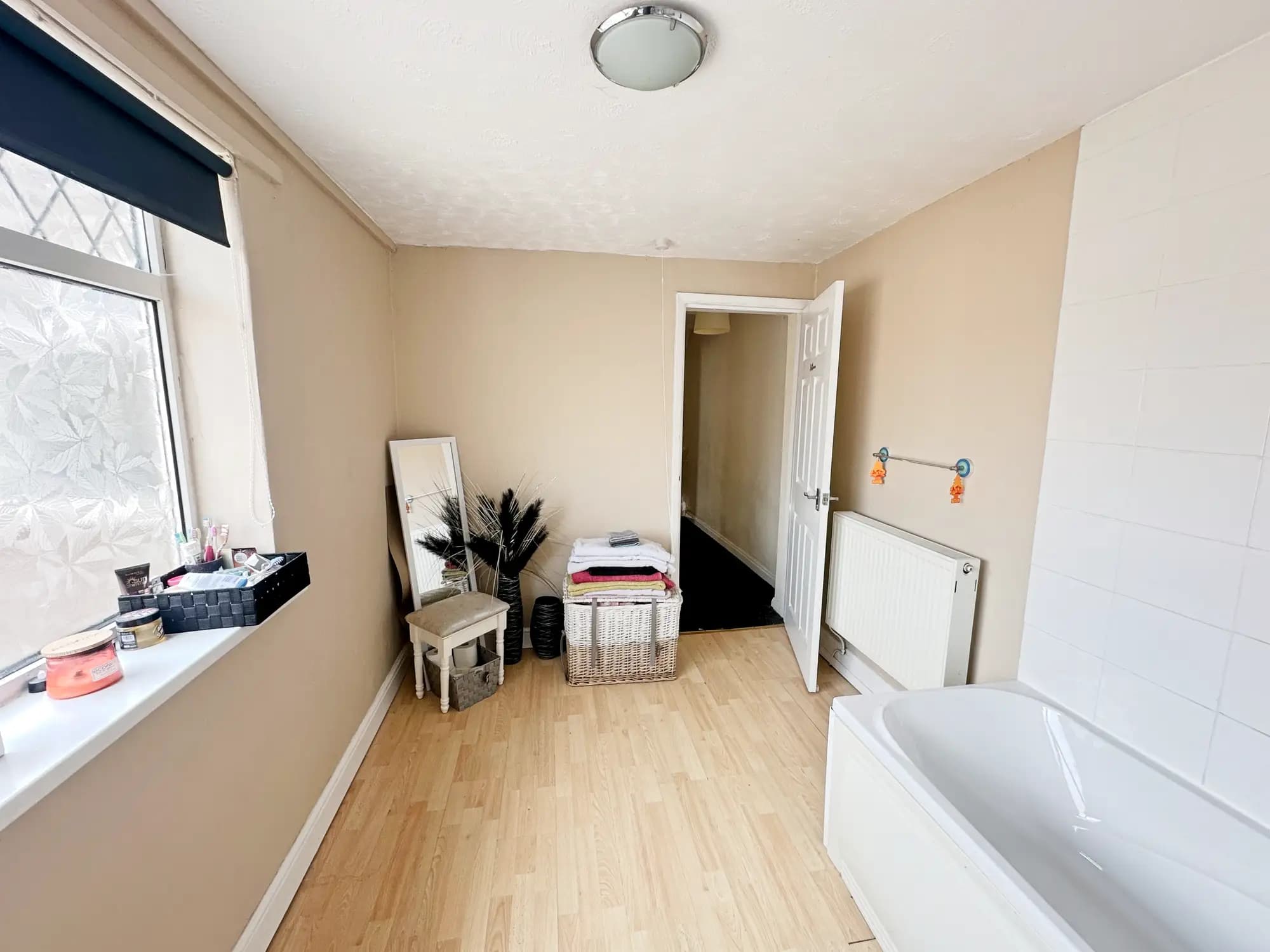 property photo 11 of 24