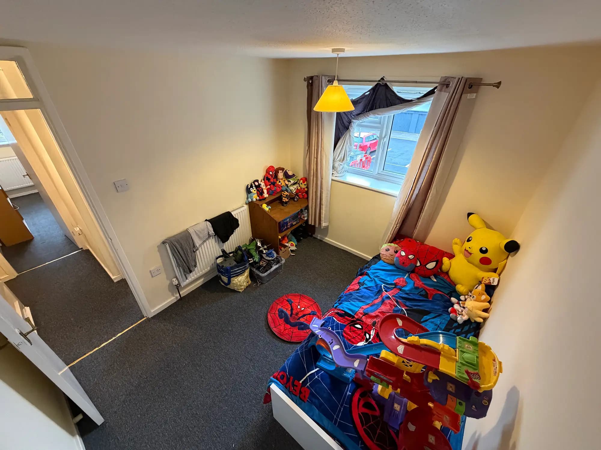 property photo 13 of 19