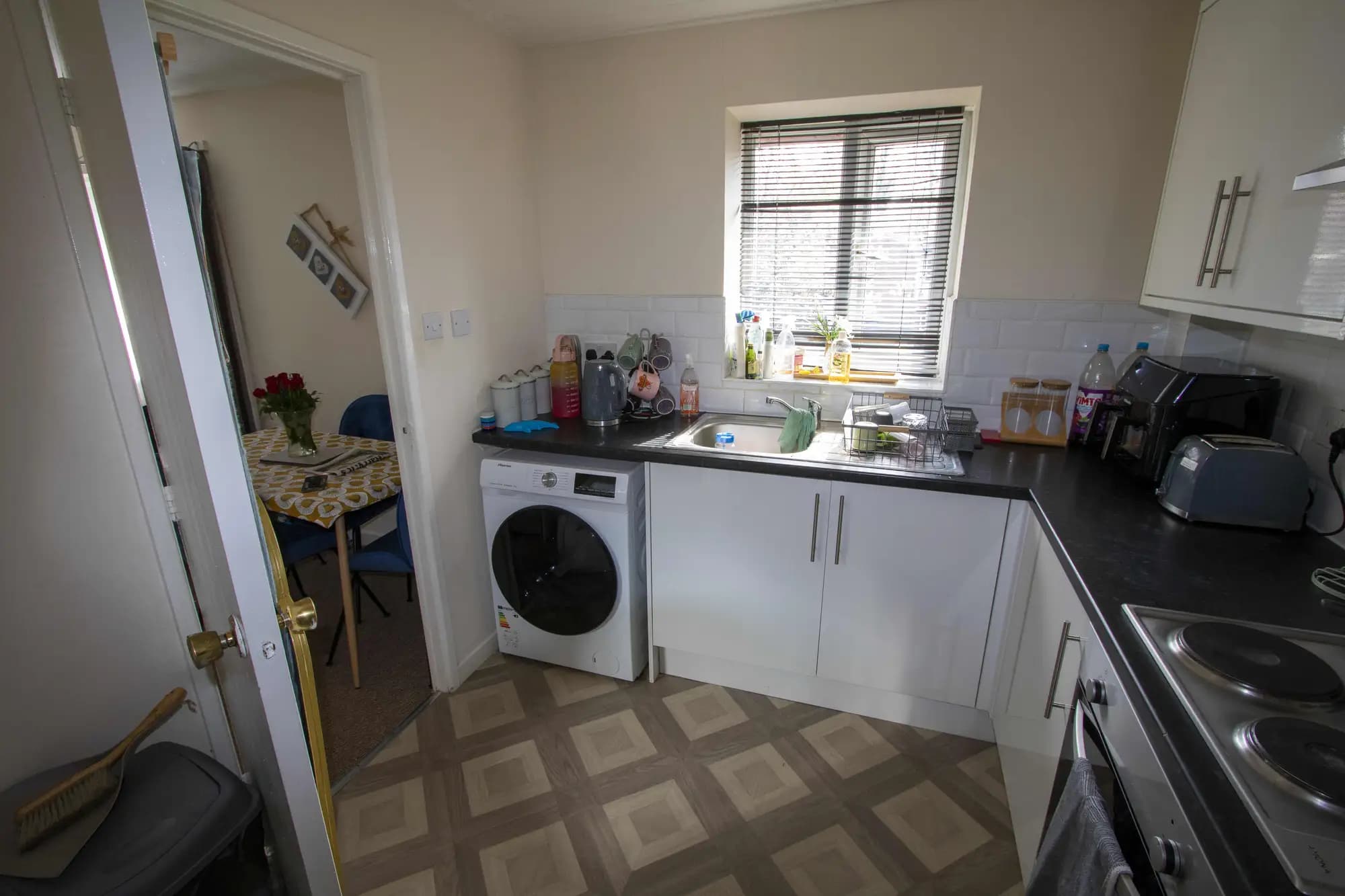 property photo 6 of 14