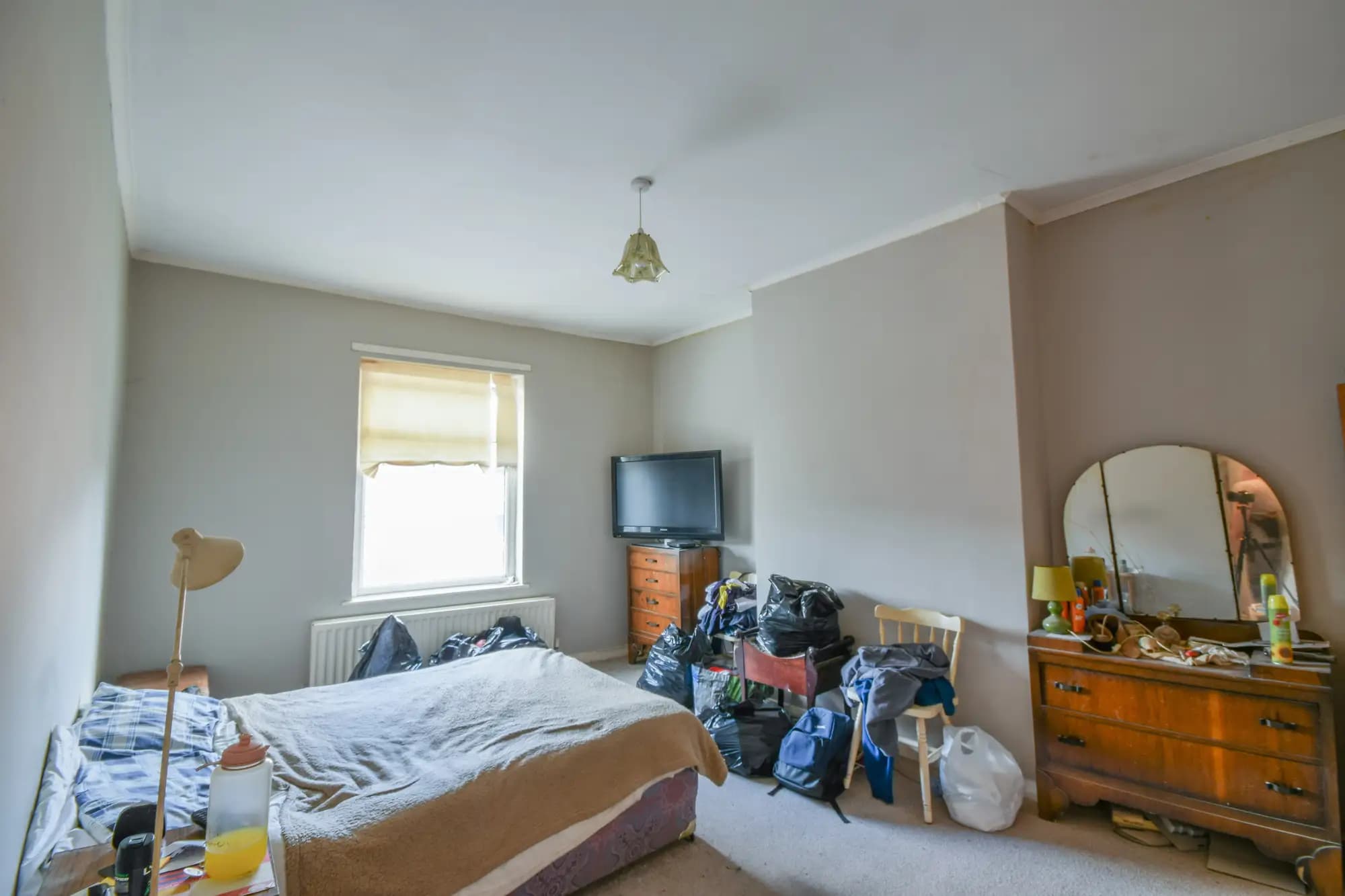property photo 8 of 12