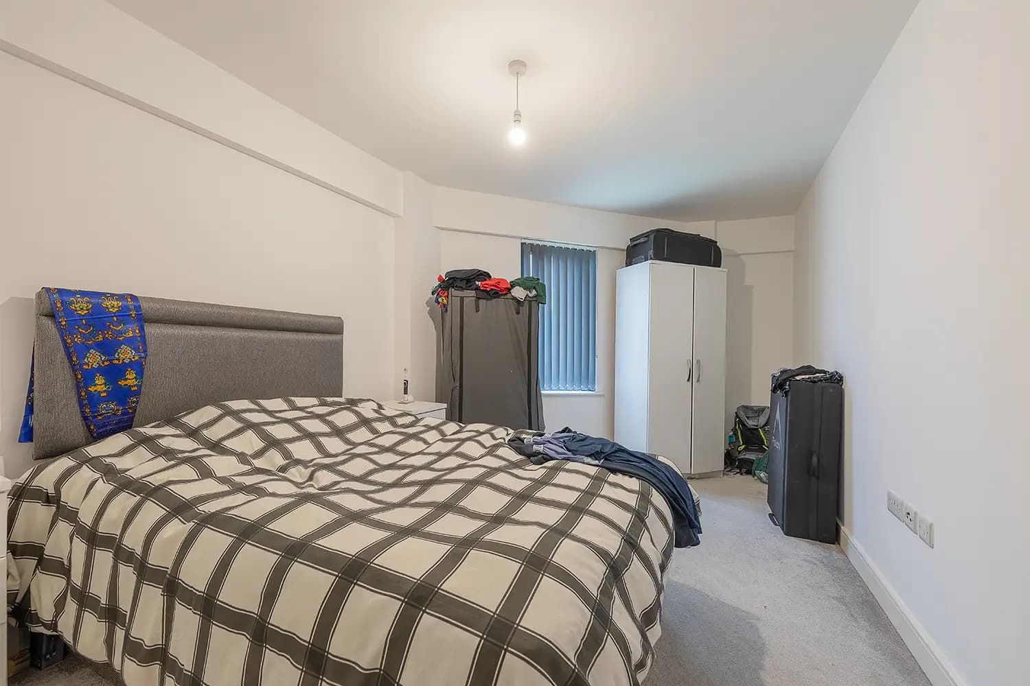 property photo 10 of 18