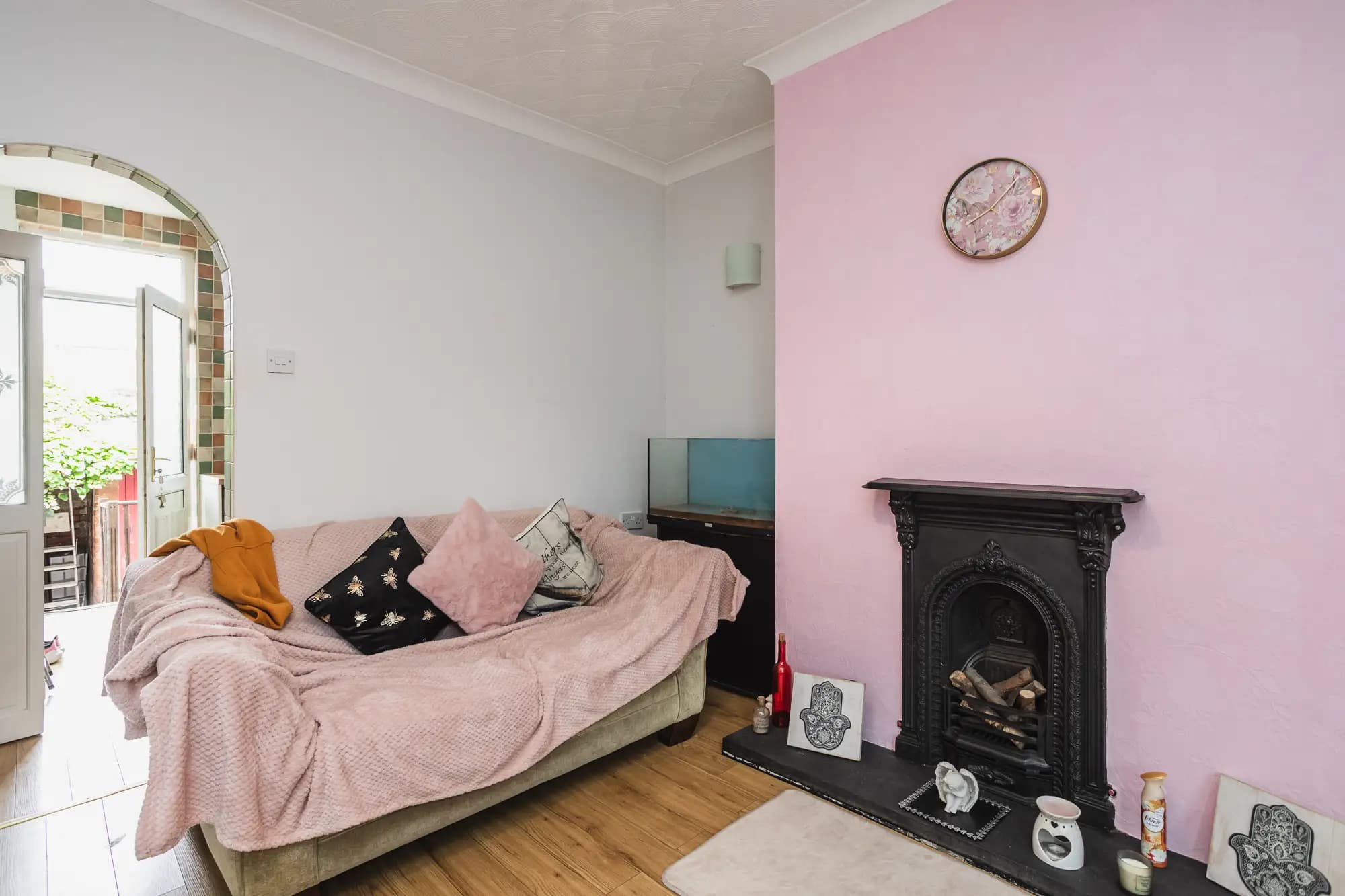 property photo 4 of 16