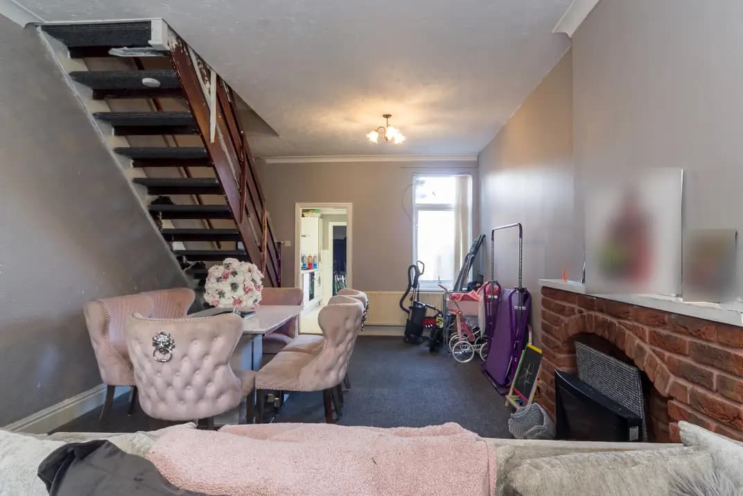 property photo 4 of 24