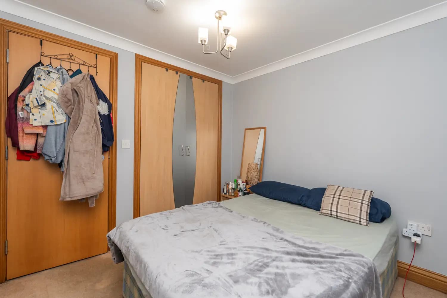 property photo 13 of 19