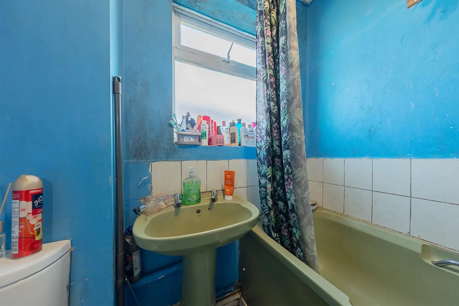 property photo 6 of 19
