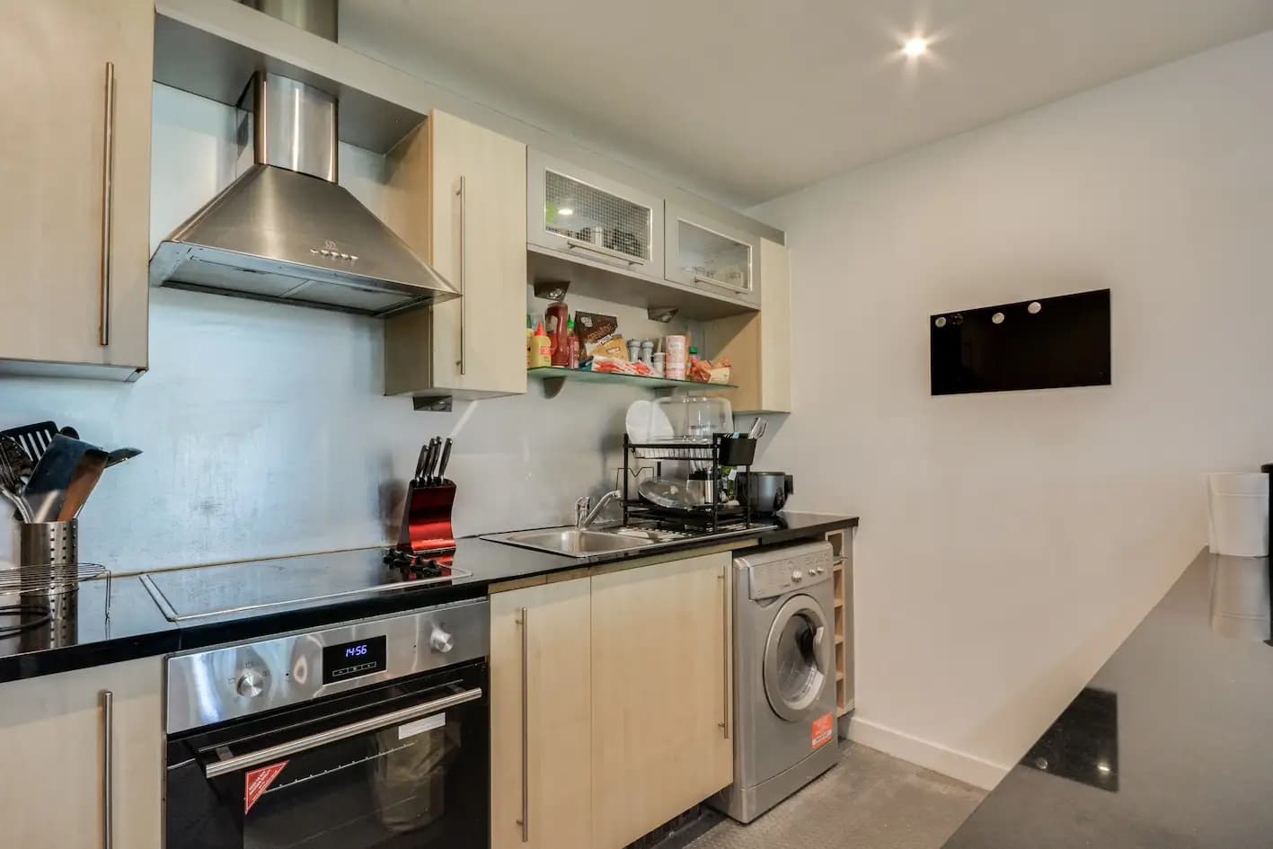 property photo 5 of 17