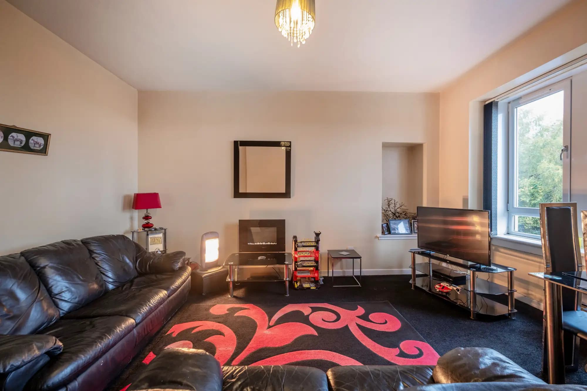 property photo 9 of 33