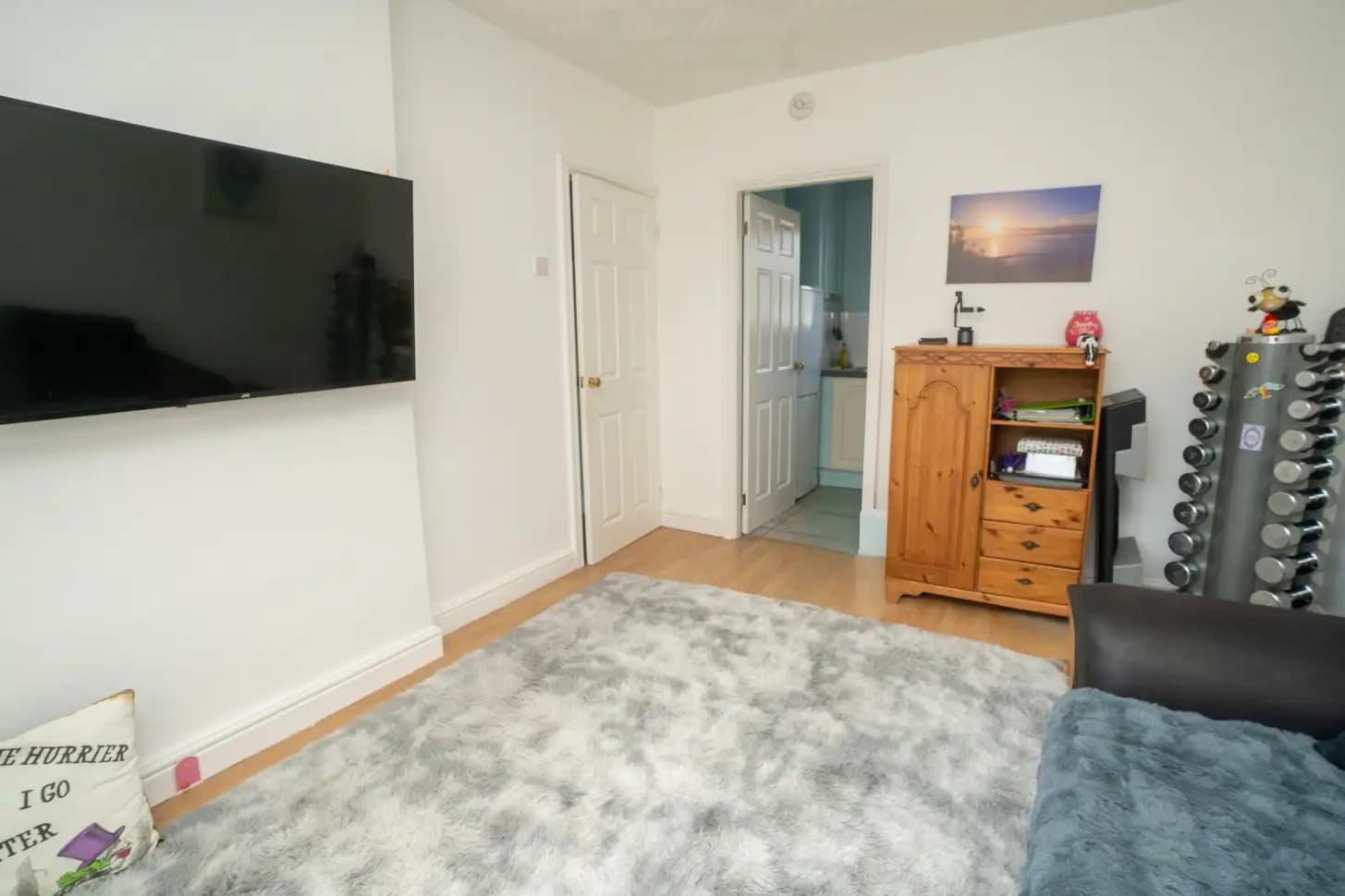 property photo 5 of 19