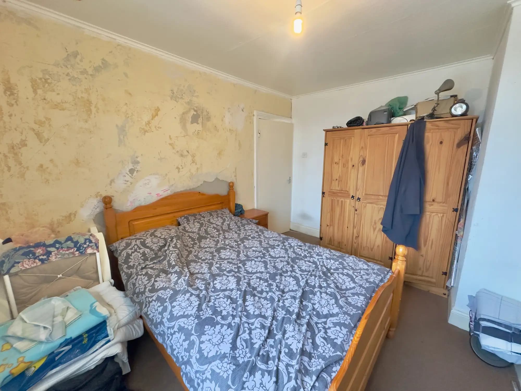 property photo 18 of 31