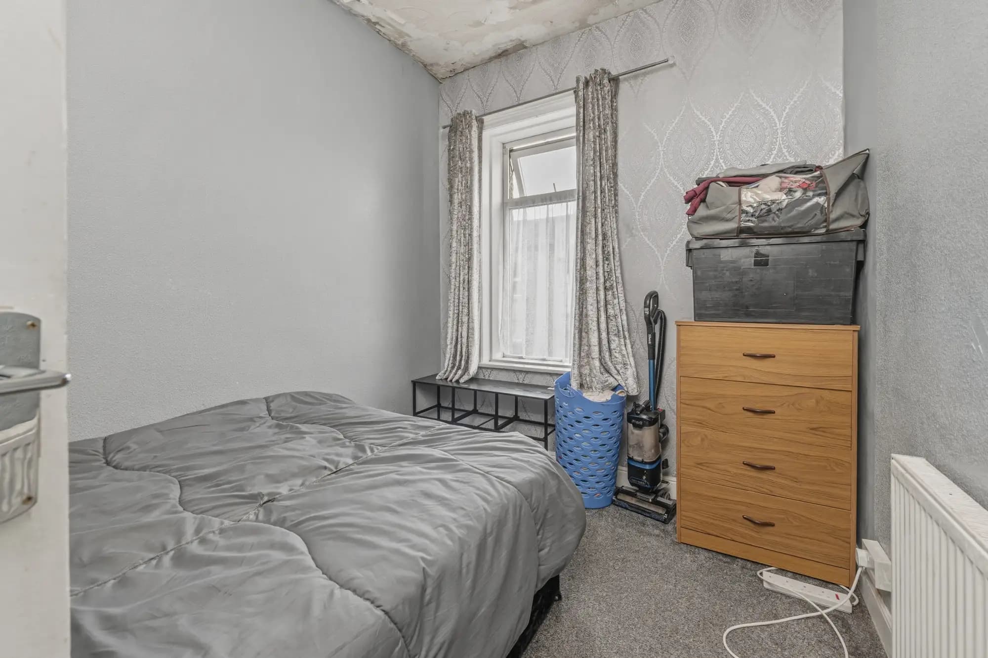property photo 11 of 19