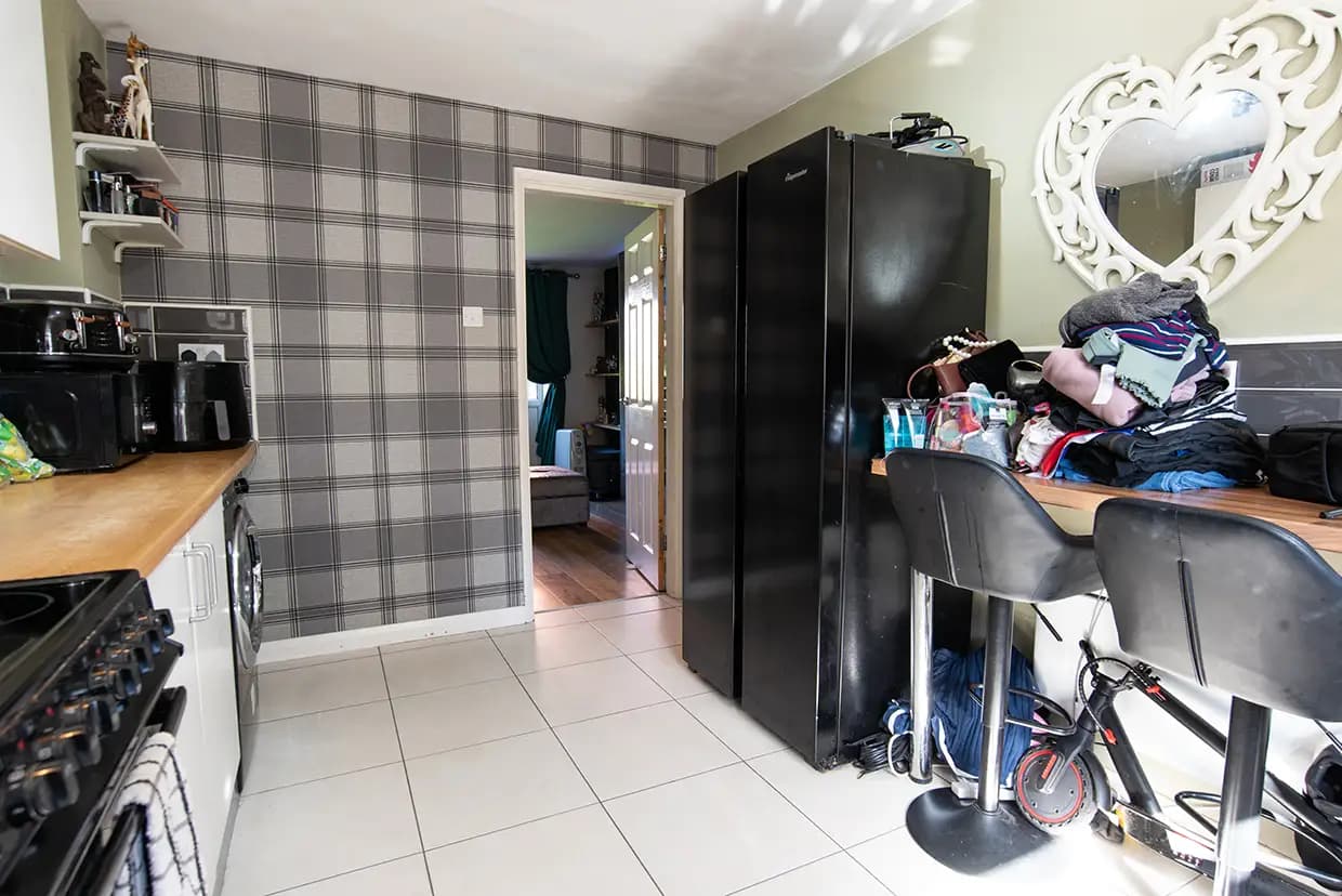 property photo 7 of 13