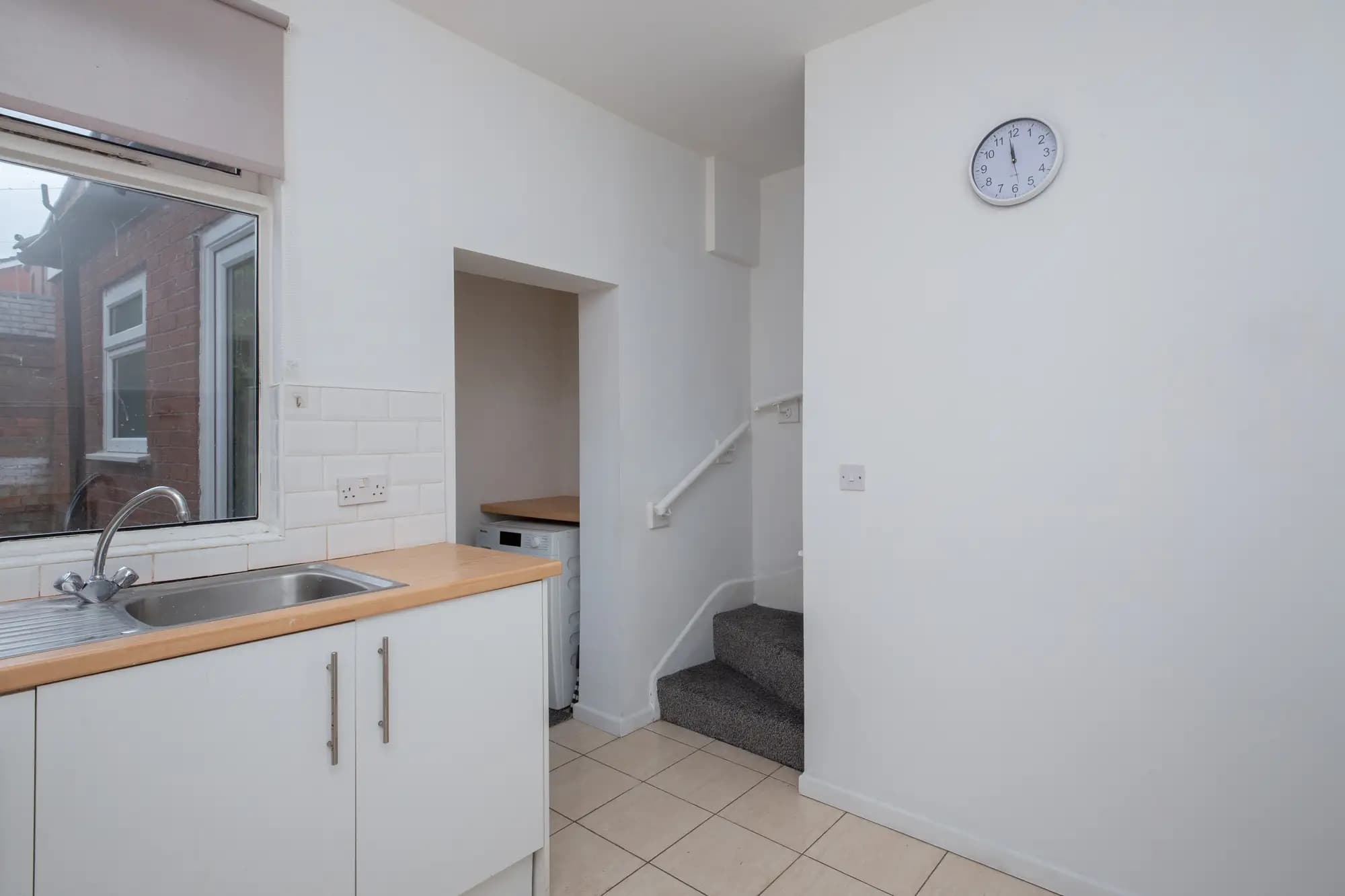 property photo 8 of 34