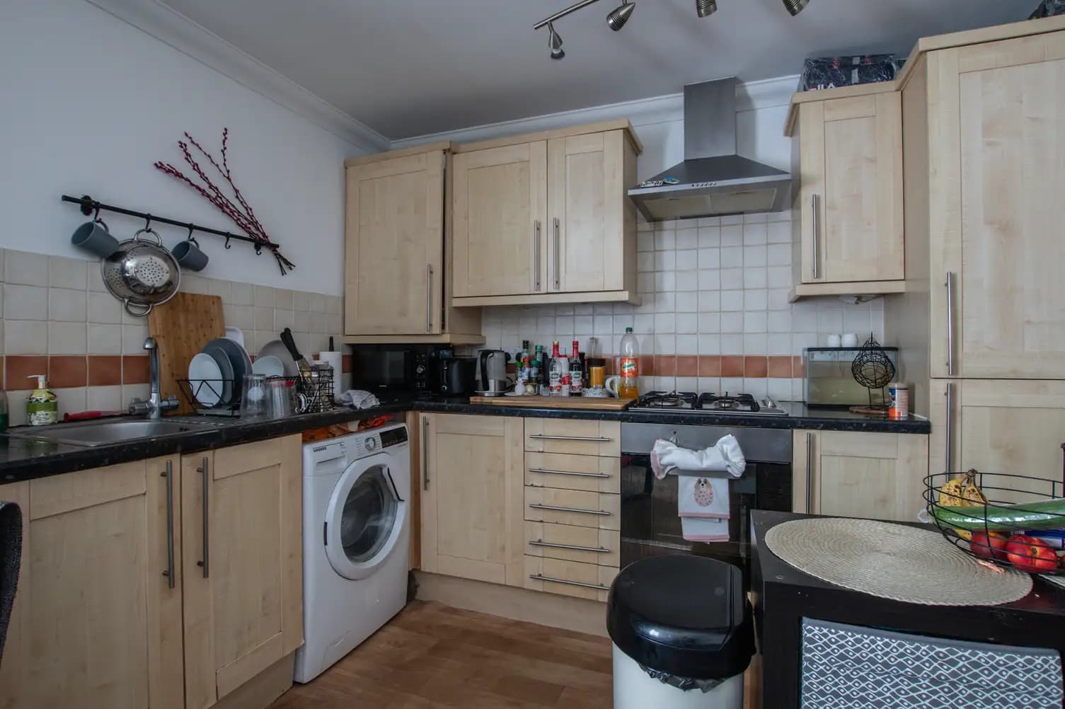 property photo 5 of 15