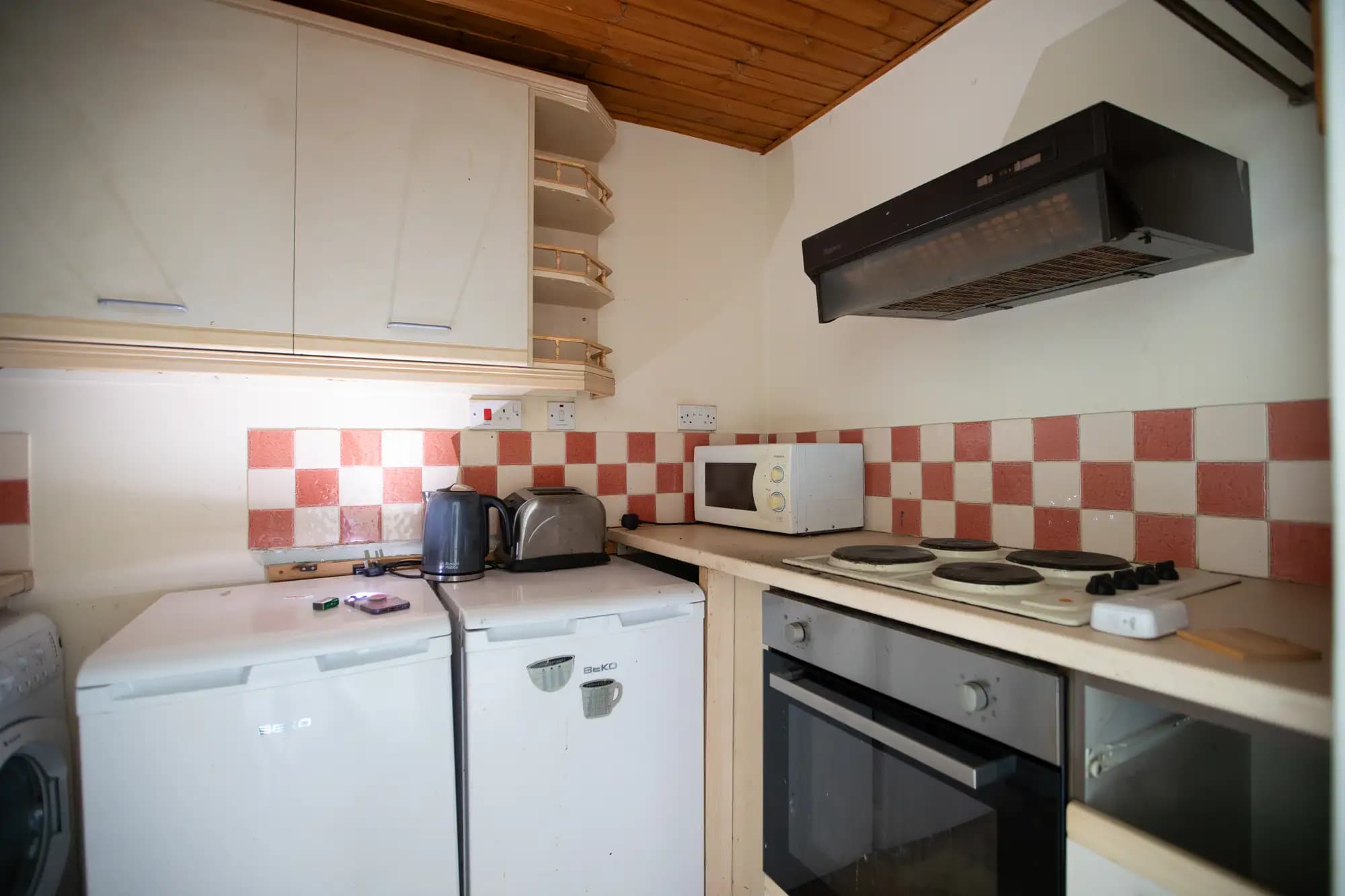 property photo 8 of 20