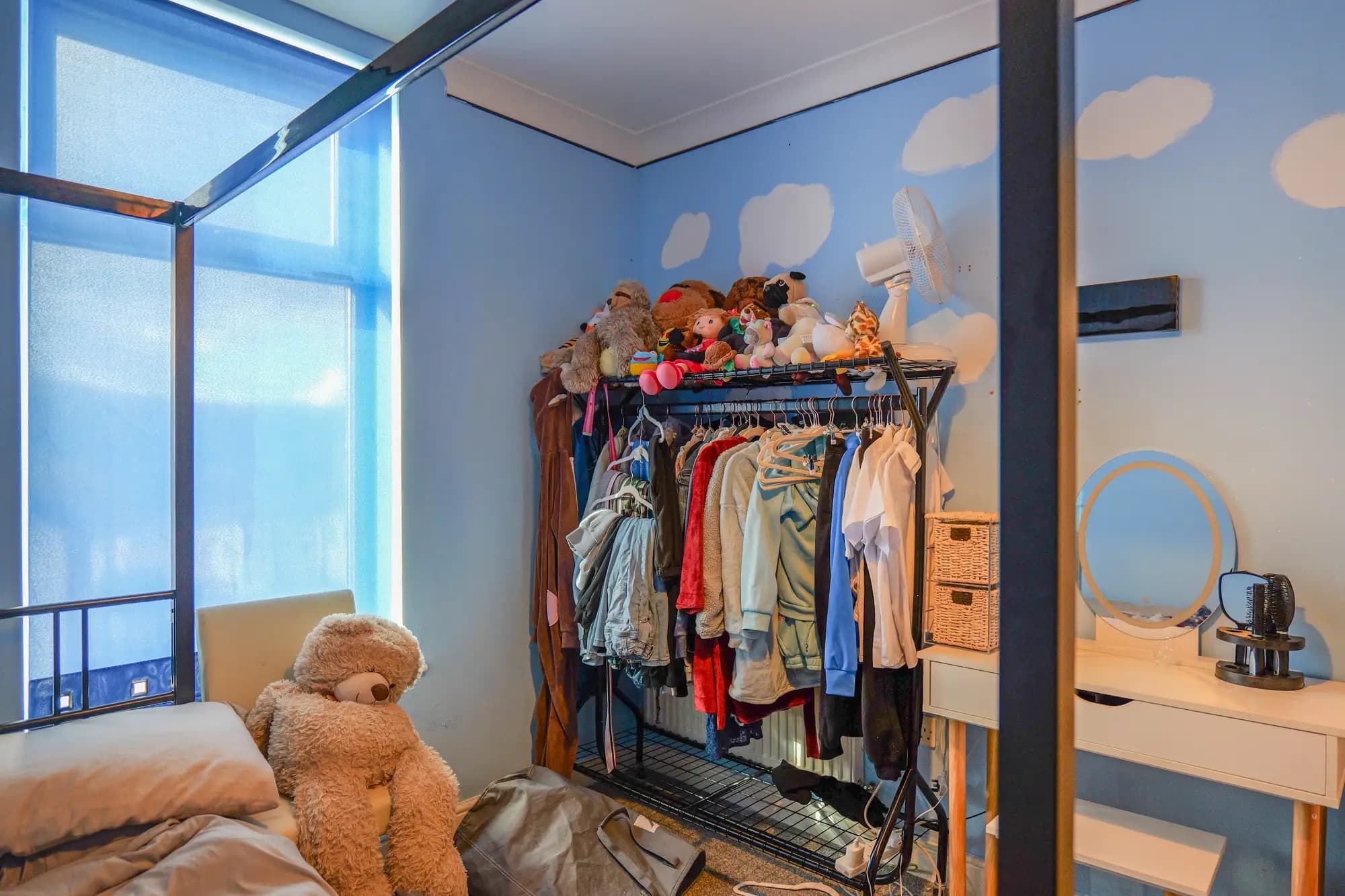 property photo 11 of 27