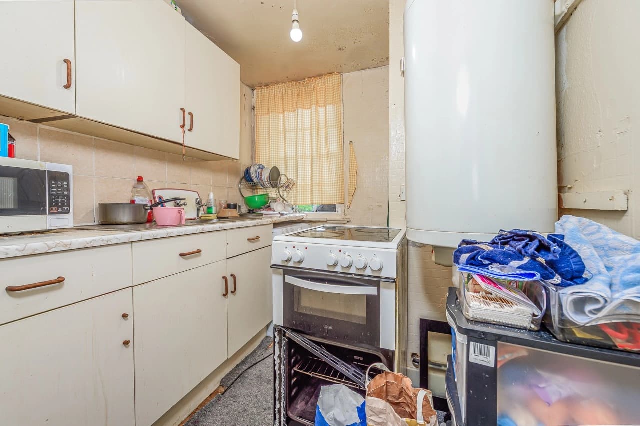 property photo 13 of 35