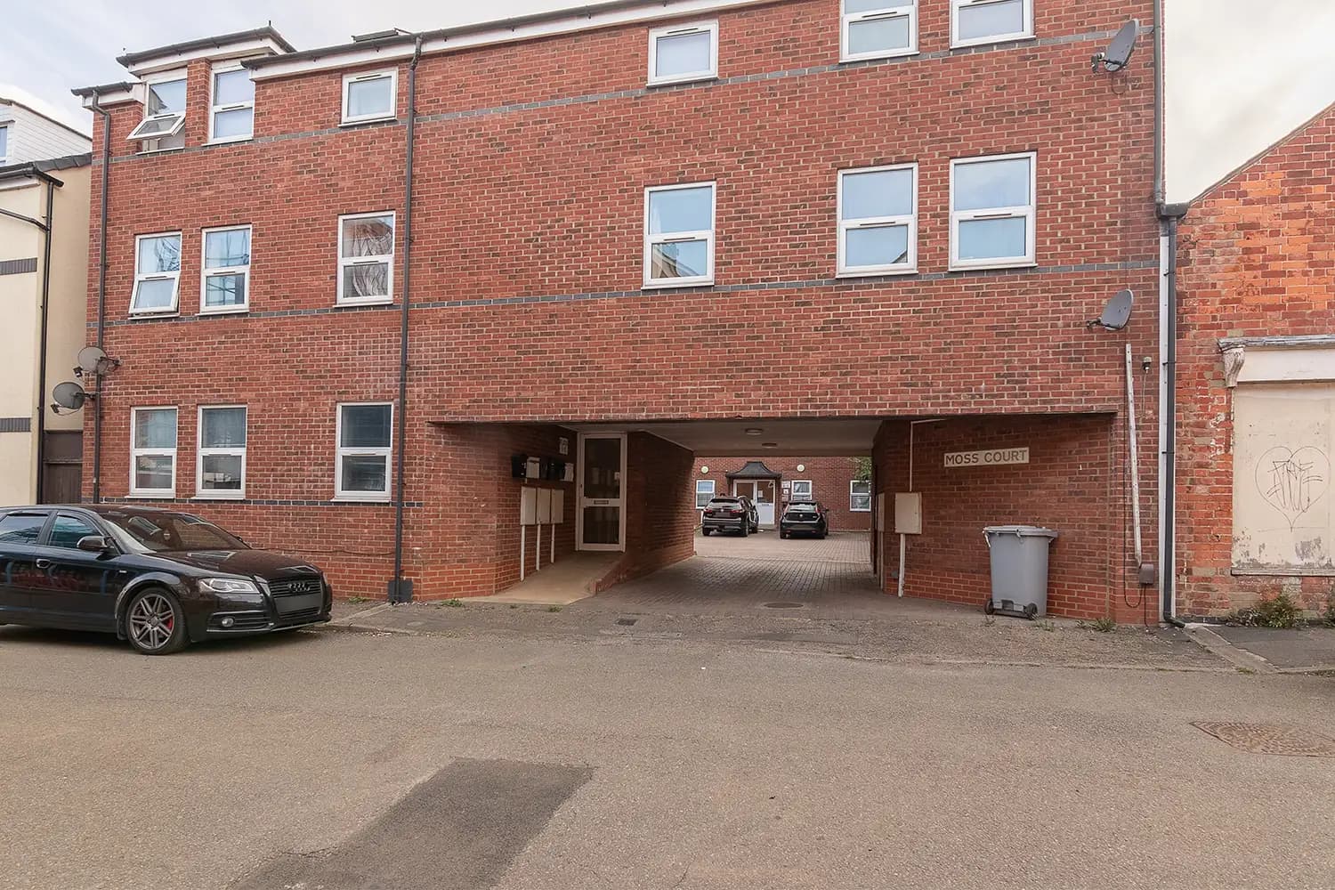 property photo 27 of 30