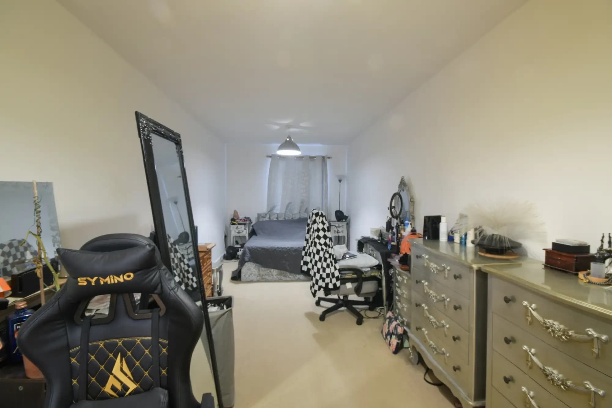 property photo 8 of 12