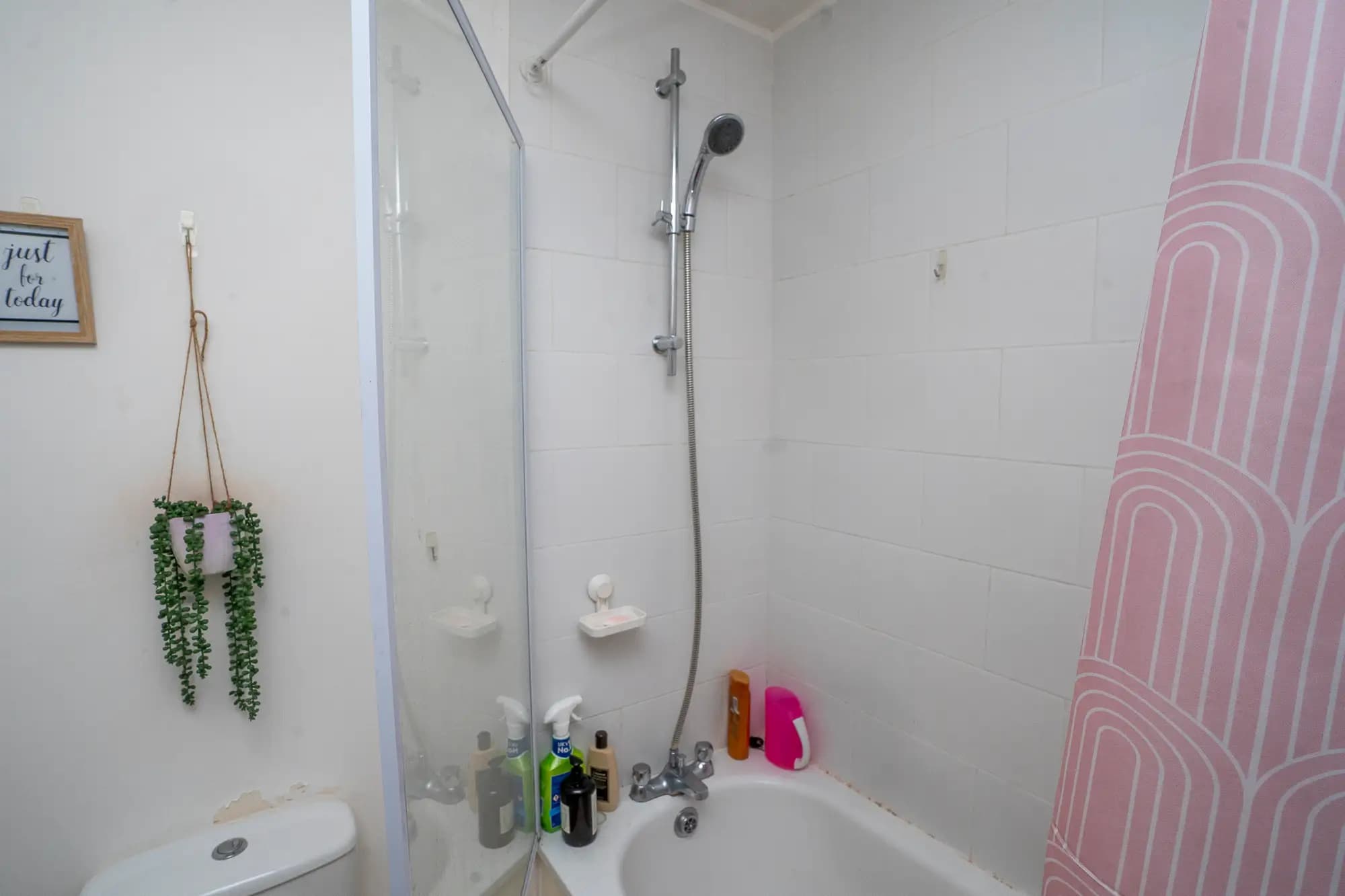 property photo 8 of 19