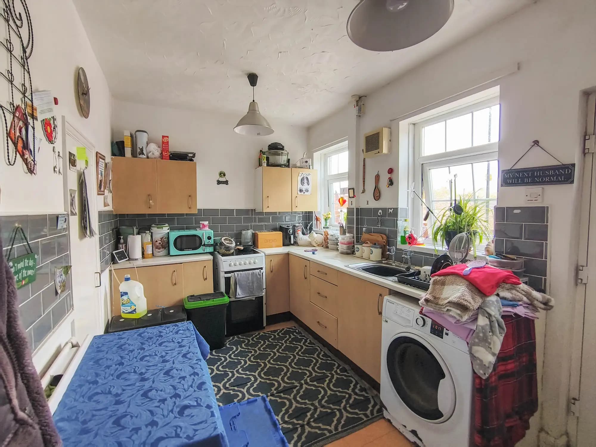 property photo 5 of 16