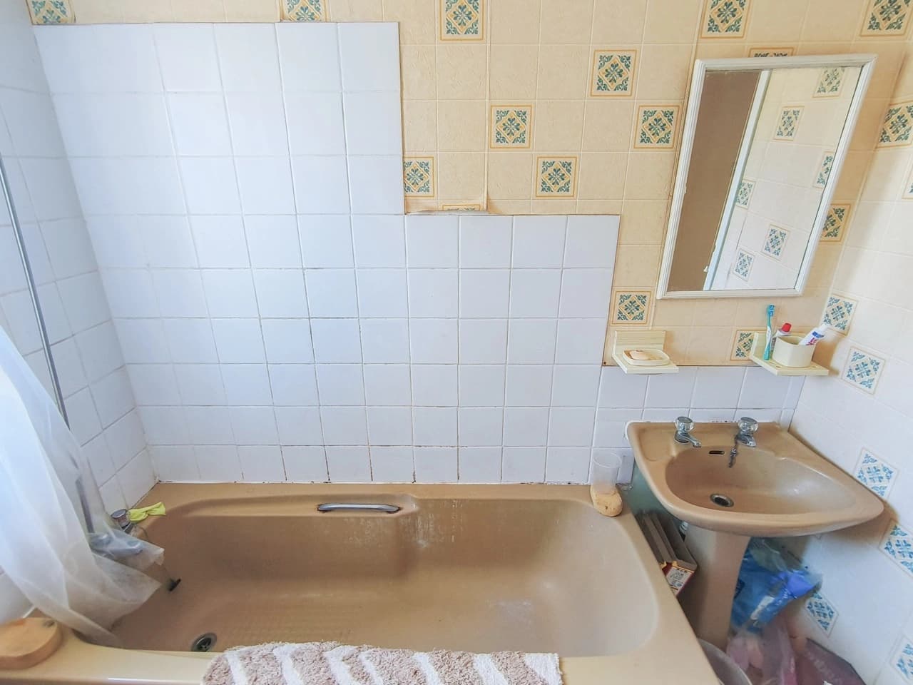 property photo 7 of 16