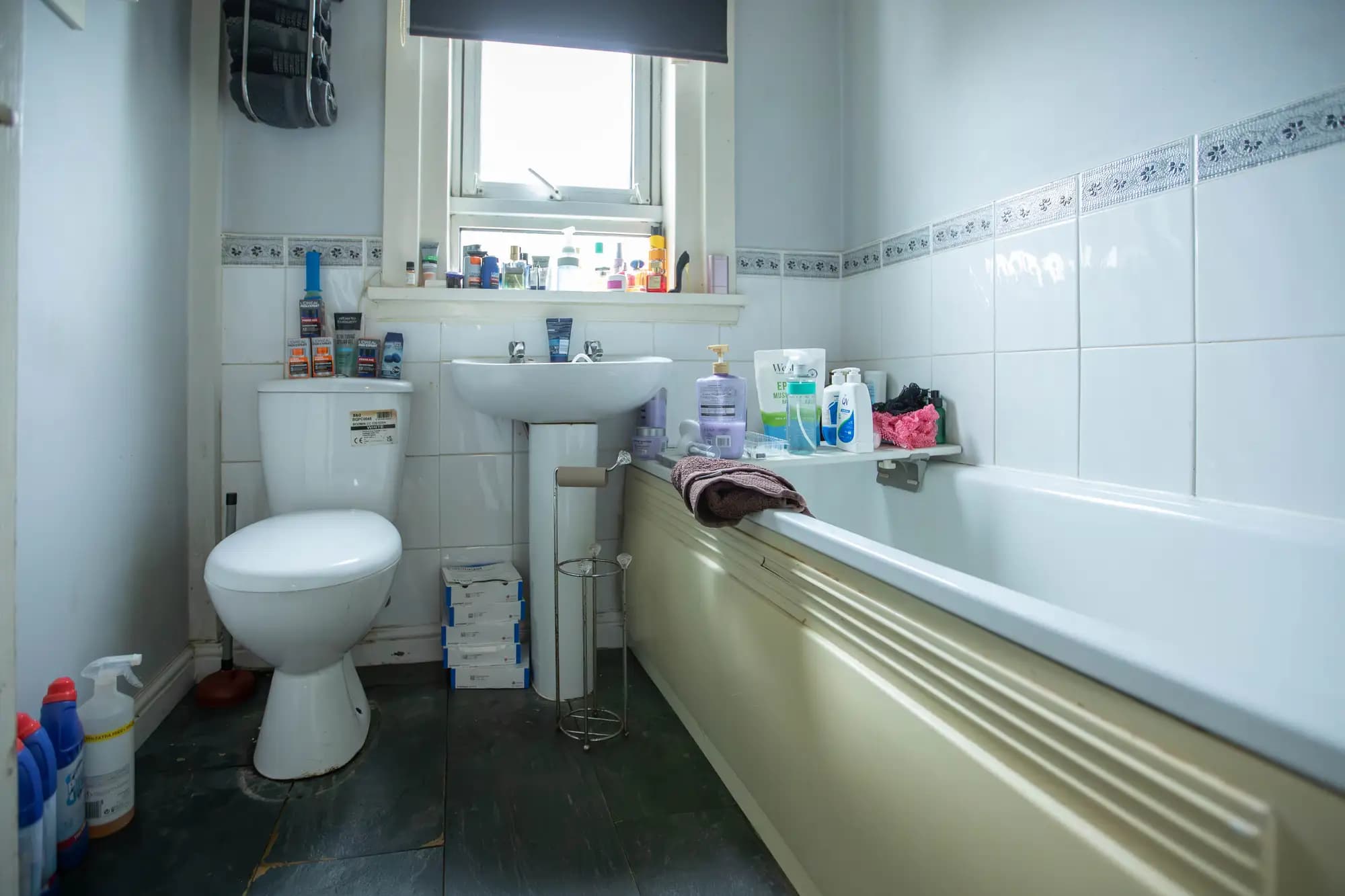 property photo 9 of 16