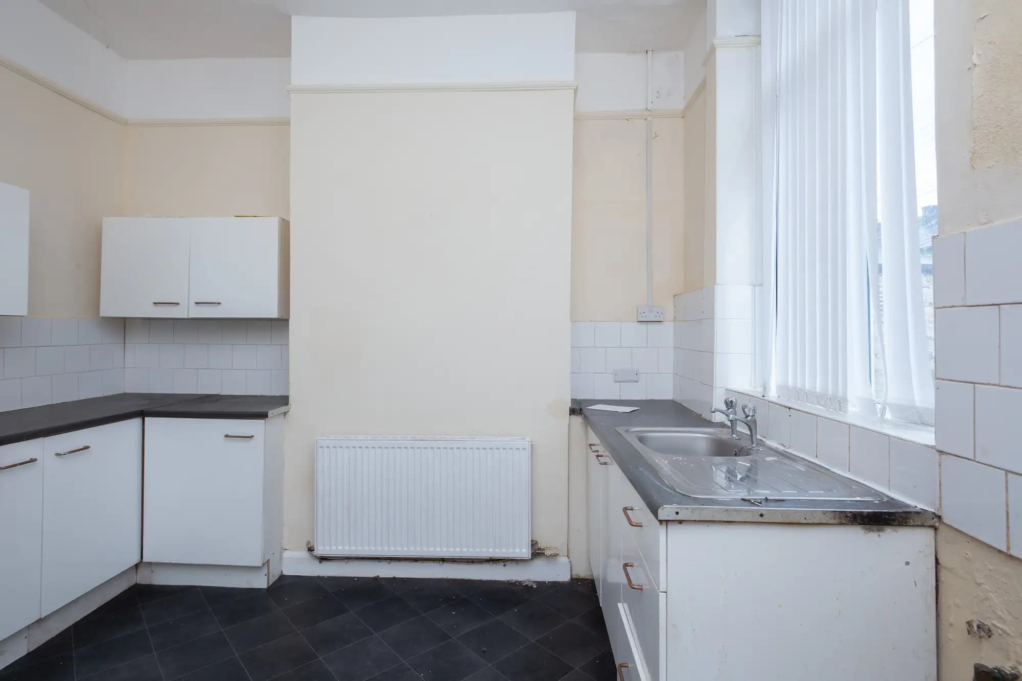 property photo 7 of 24
