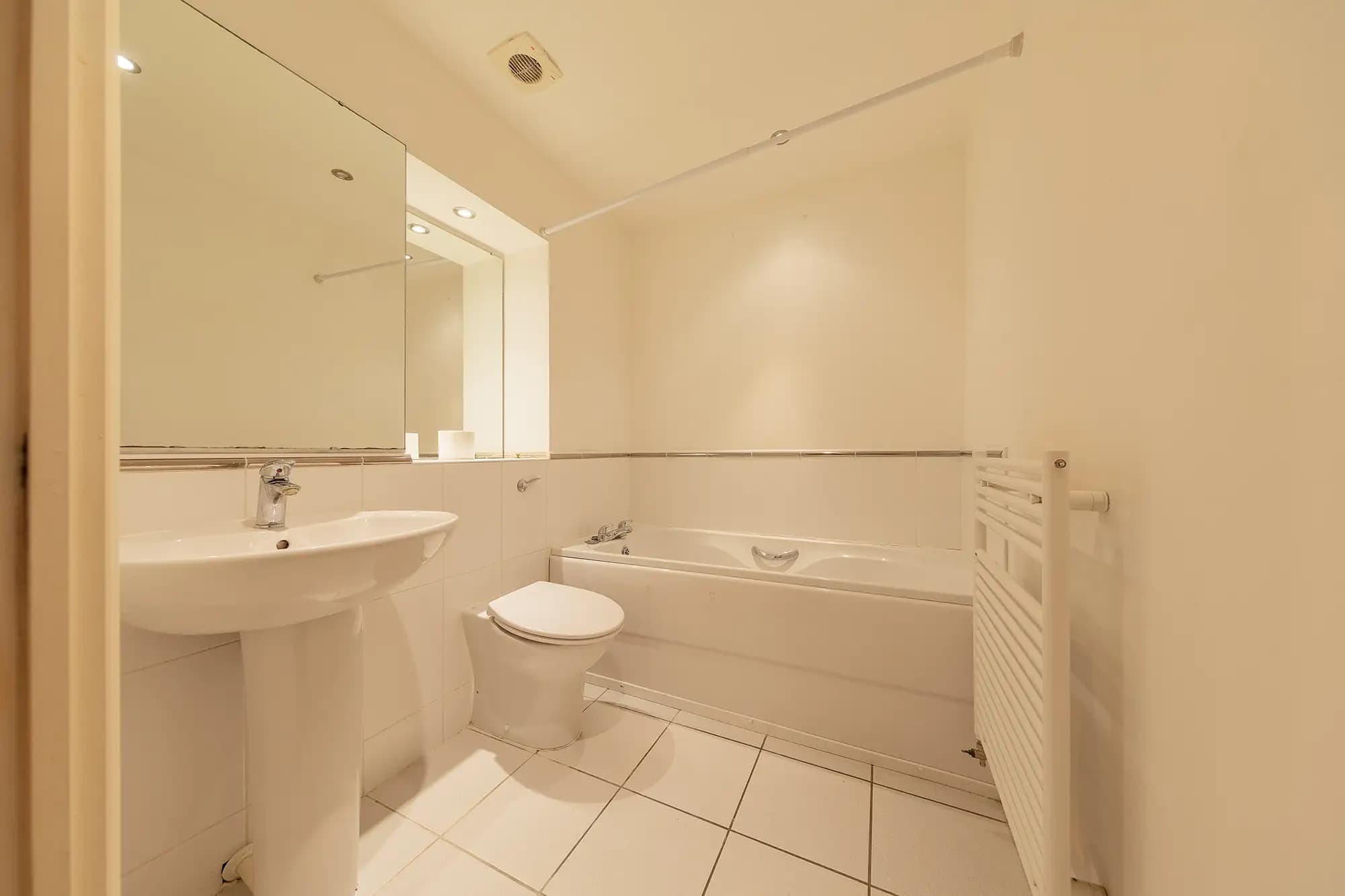 property photo 11 of 28