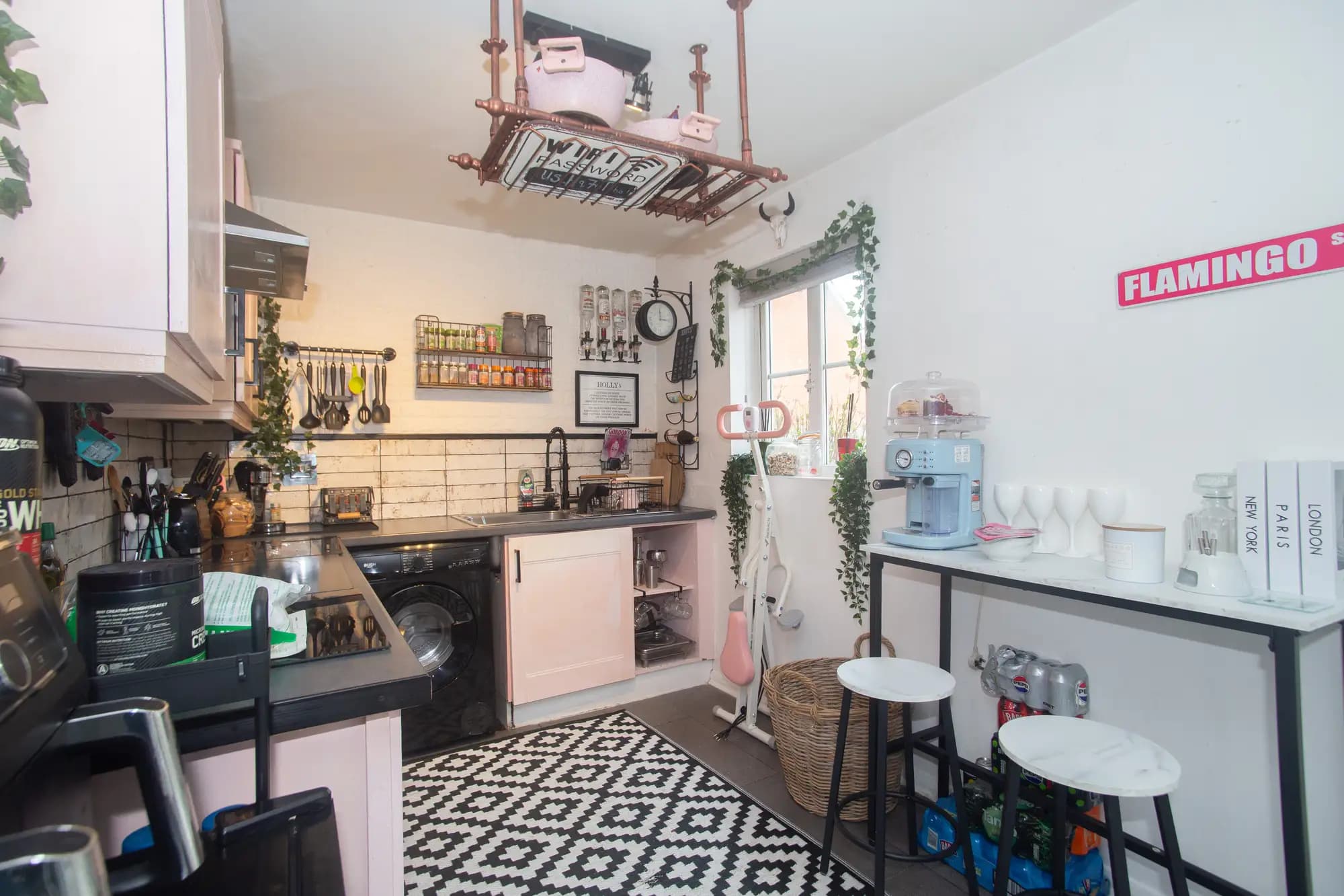 property photo 7 of 17