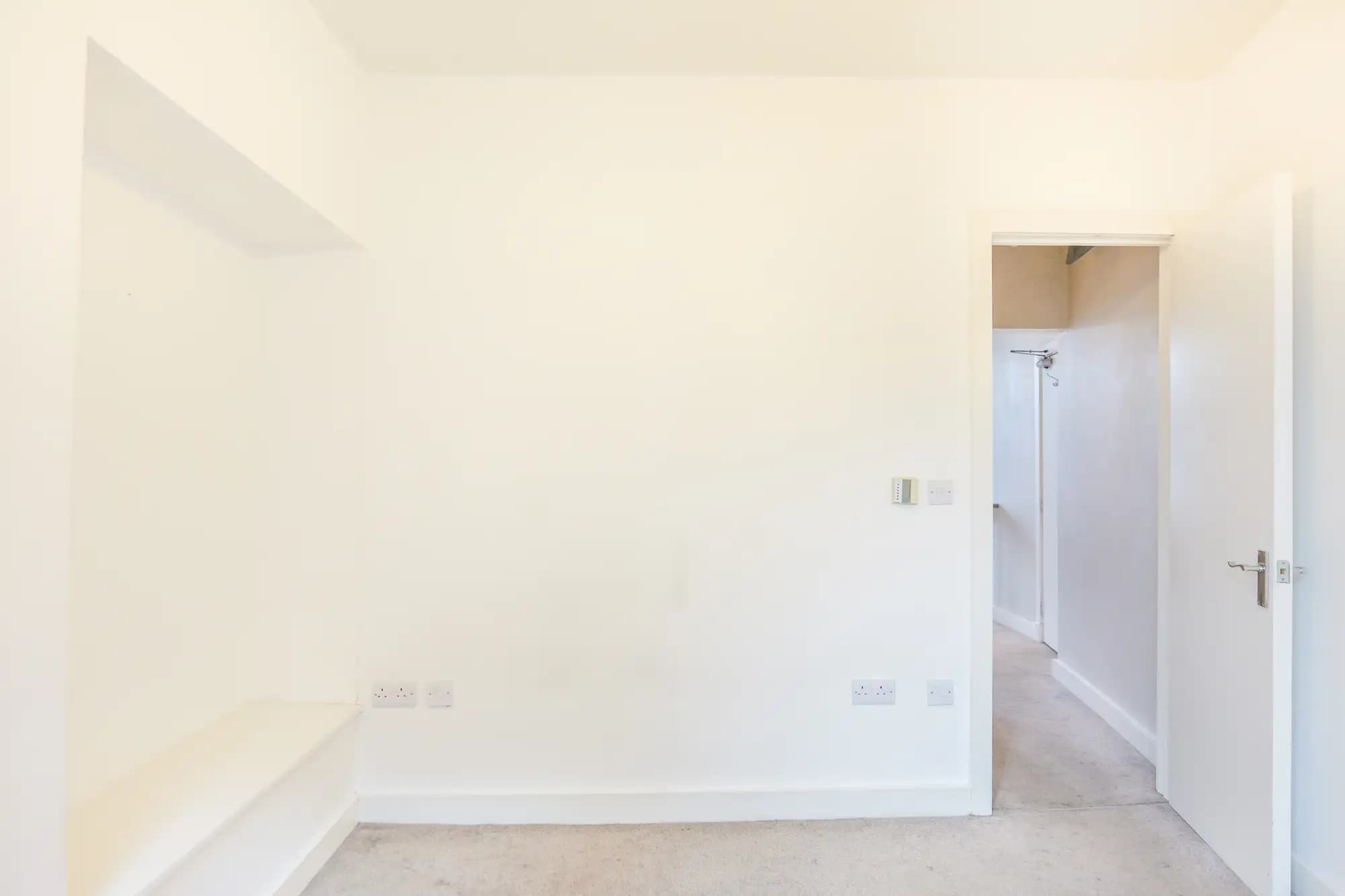 property photo 10 of 23