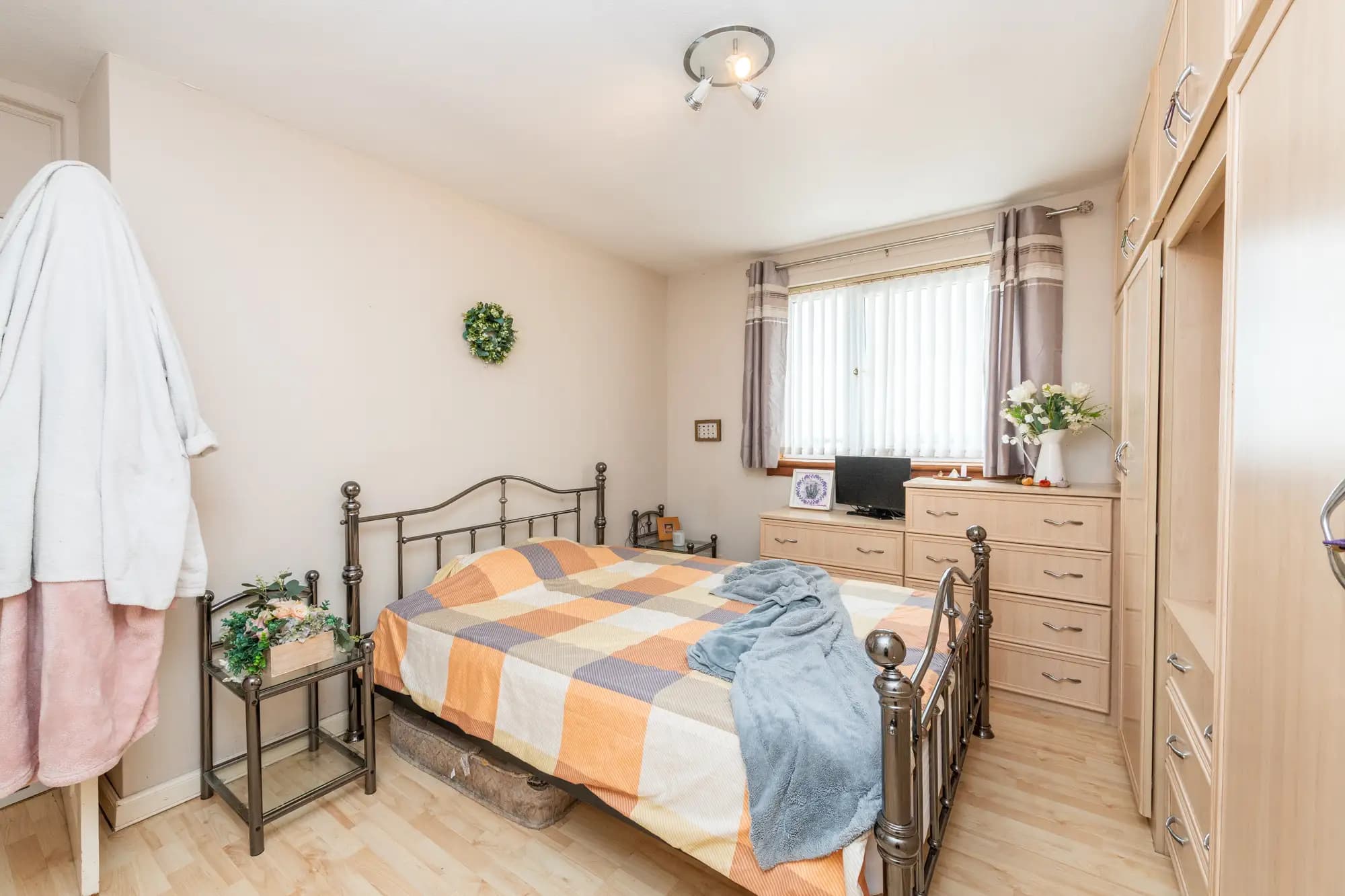 property photo 15 of 38