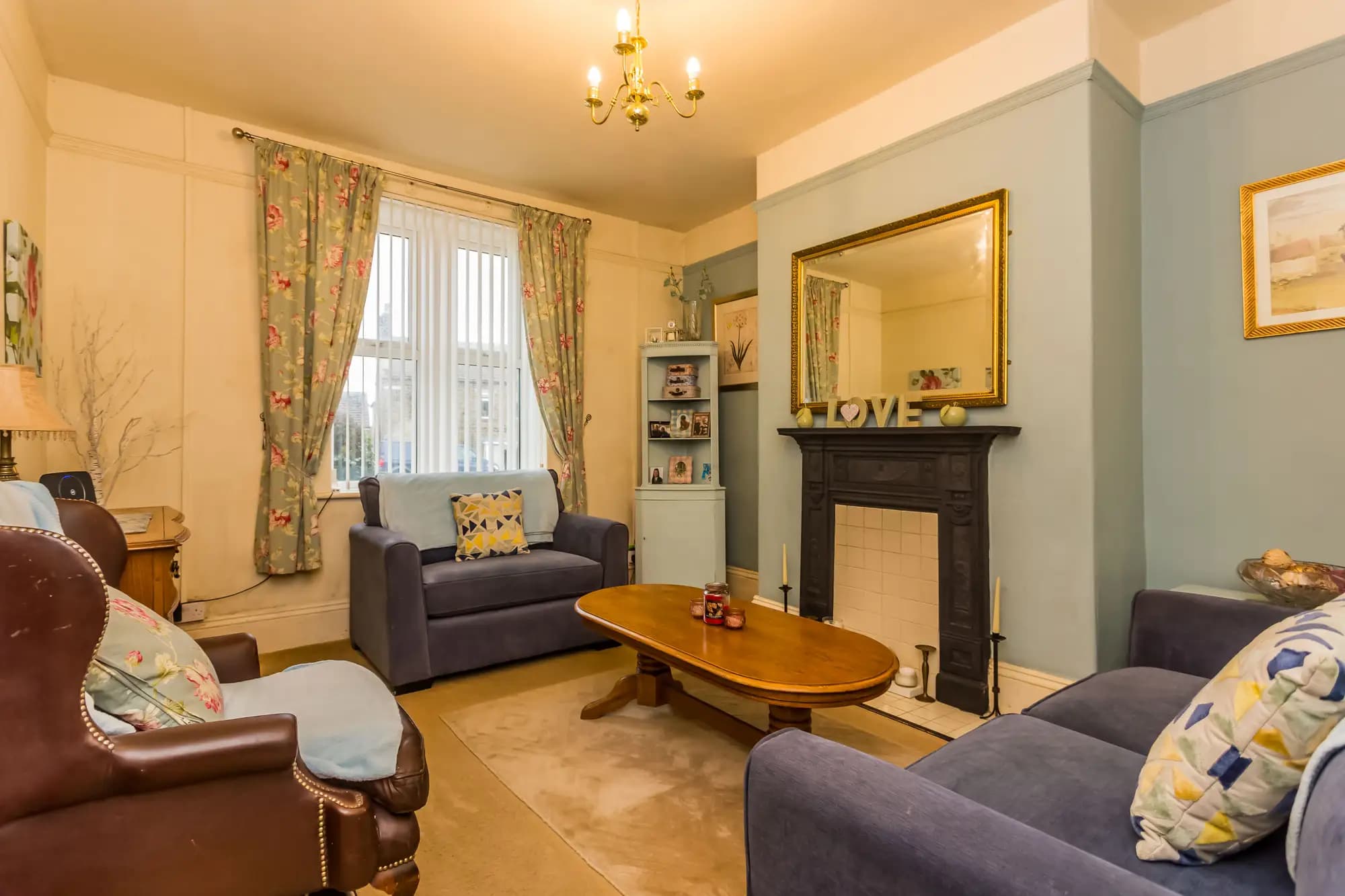 property photo 6 of 30