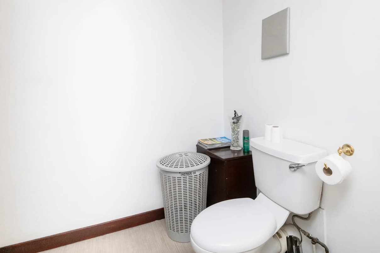 property photo 13 of 39
