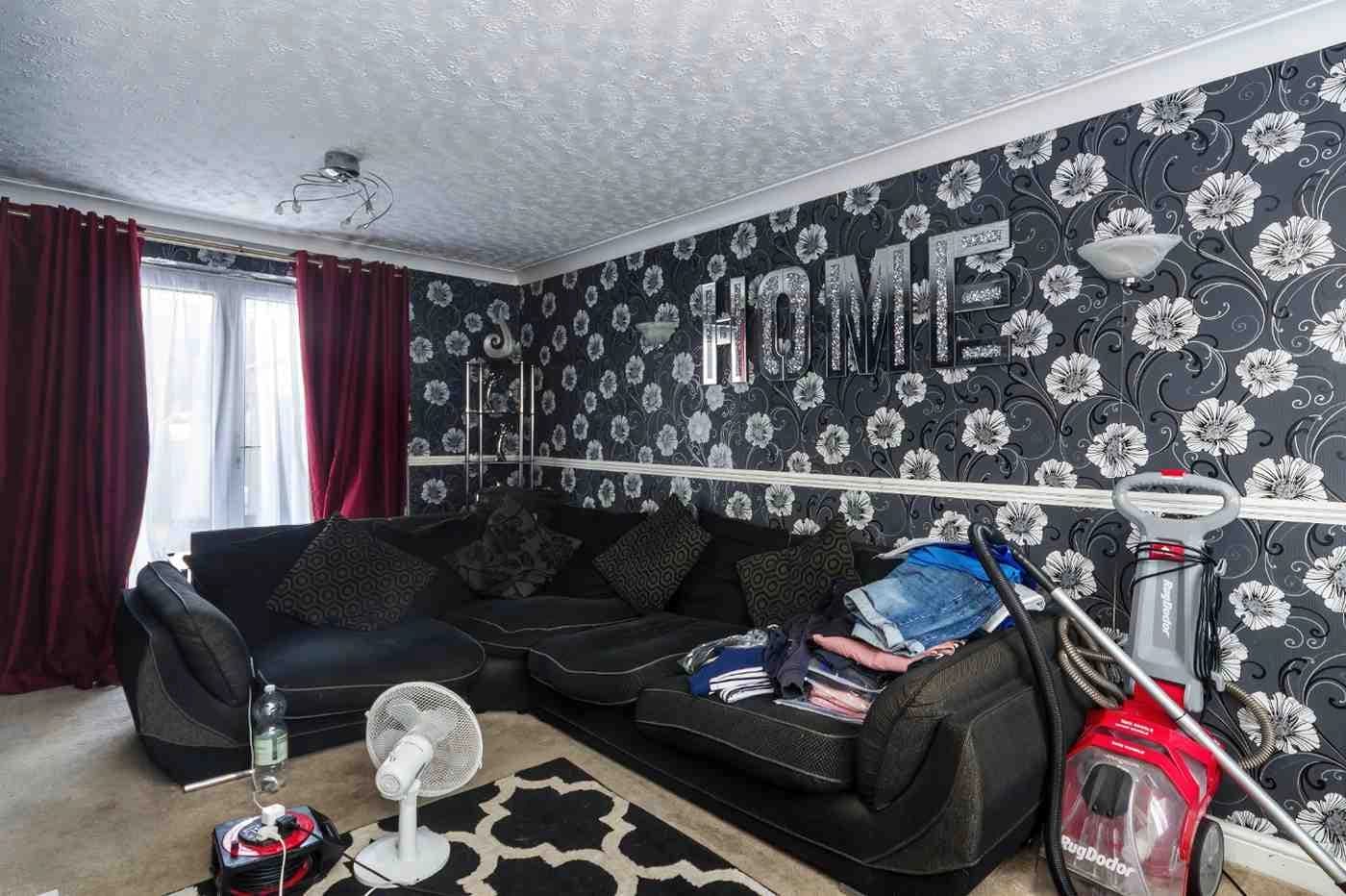 property photo 2 of 34