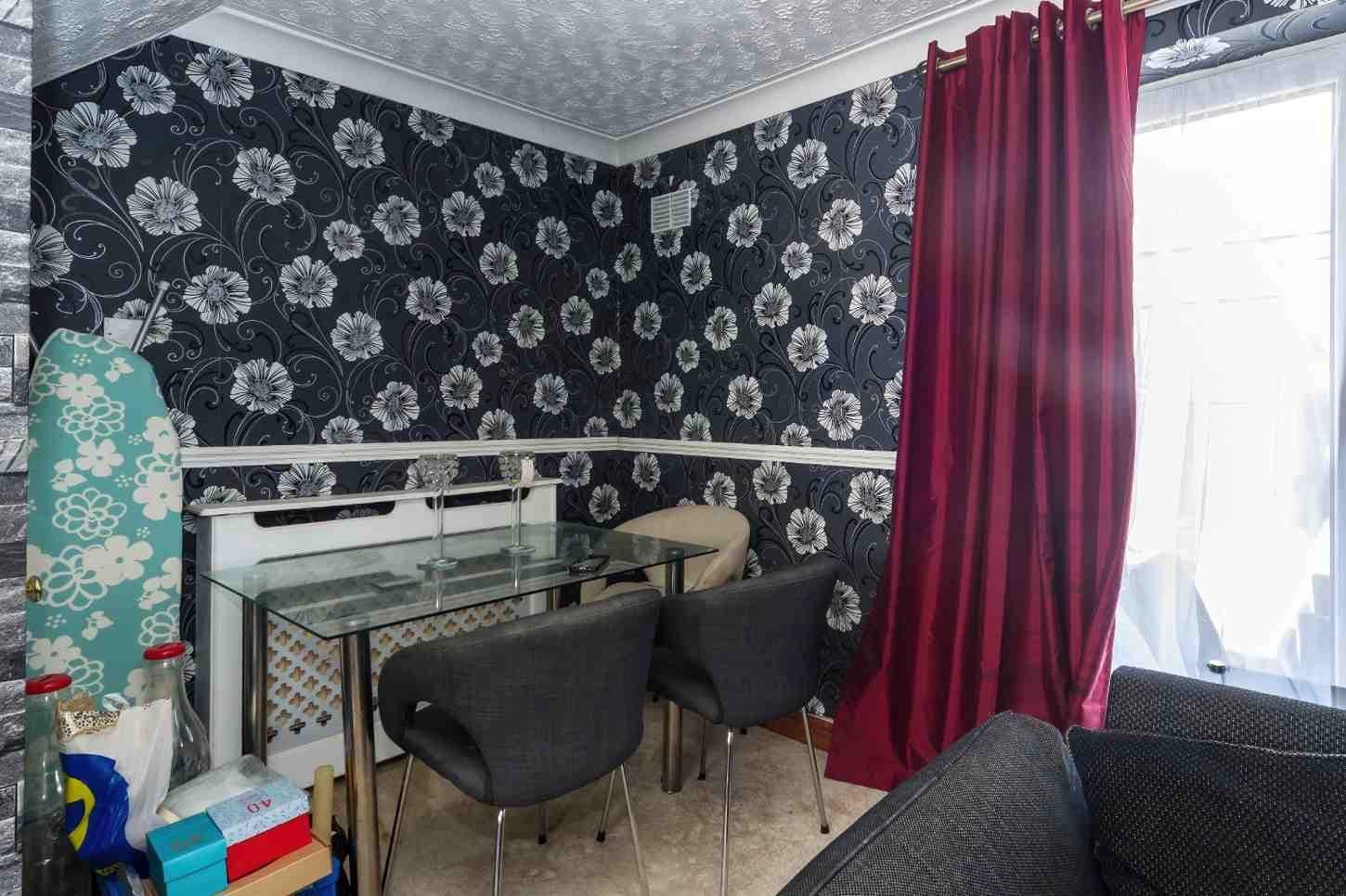 property photo 4 of 34