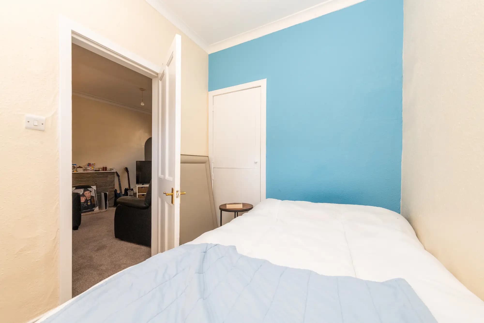property photo 10 of 17