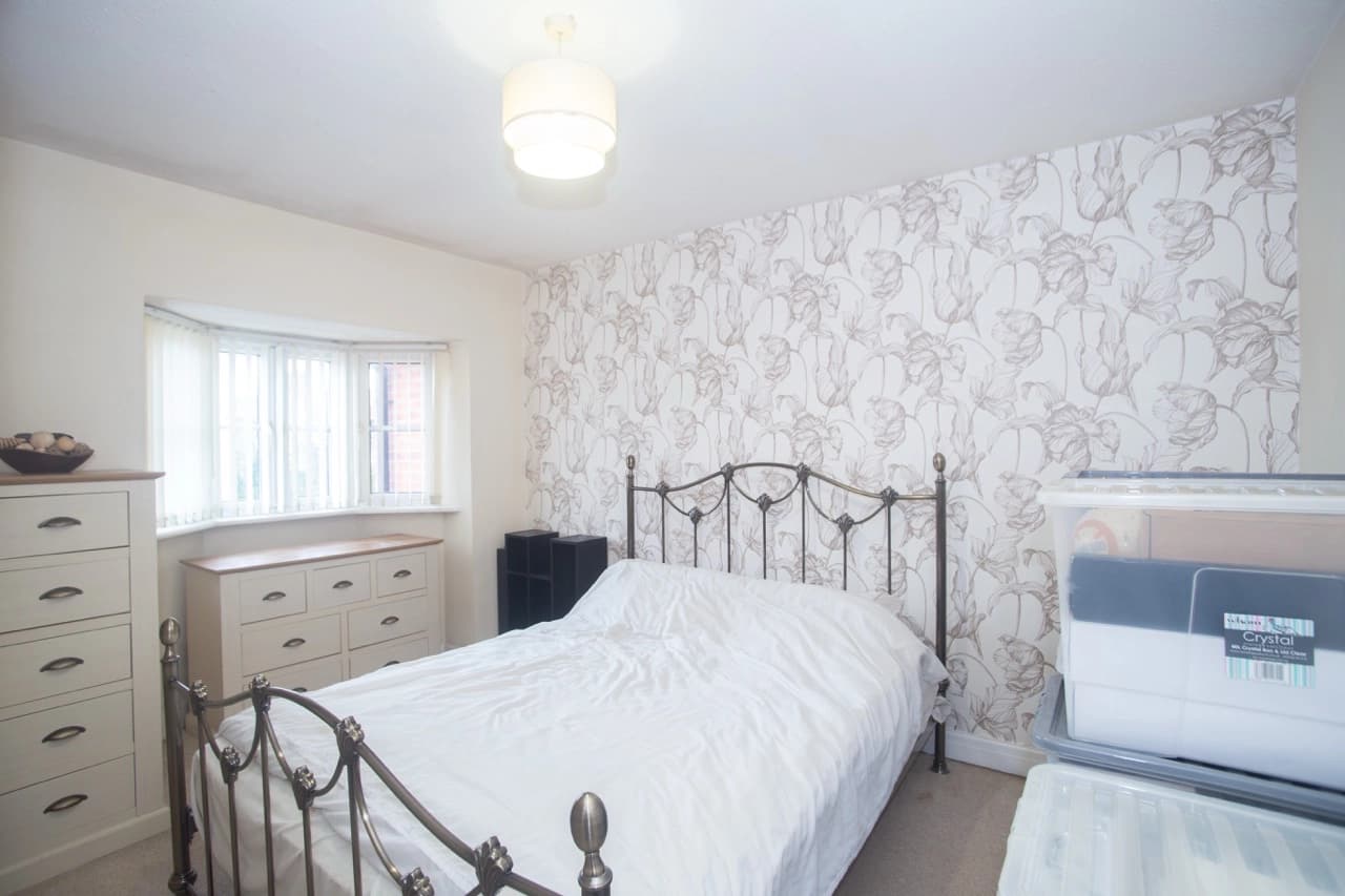property photo 15 of 31