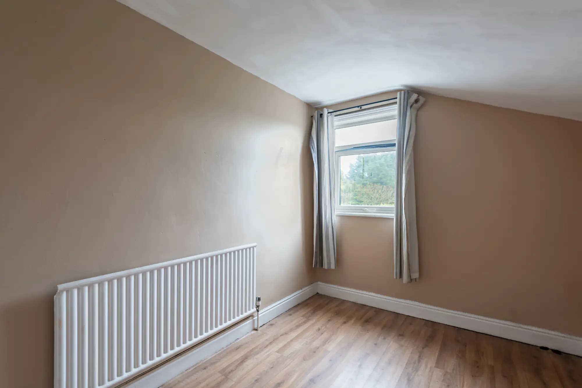 property photo 16 of 29