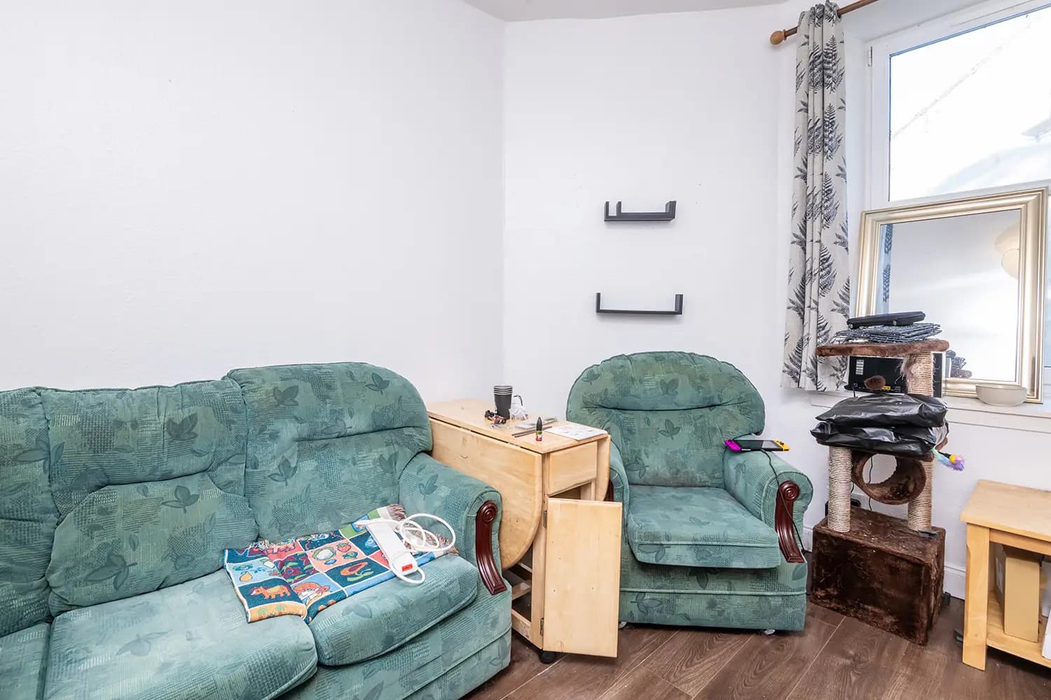 property photo 2 of 31