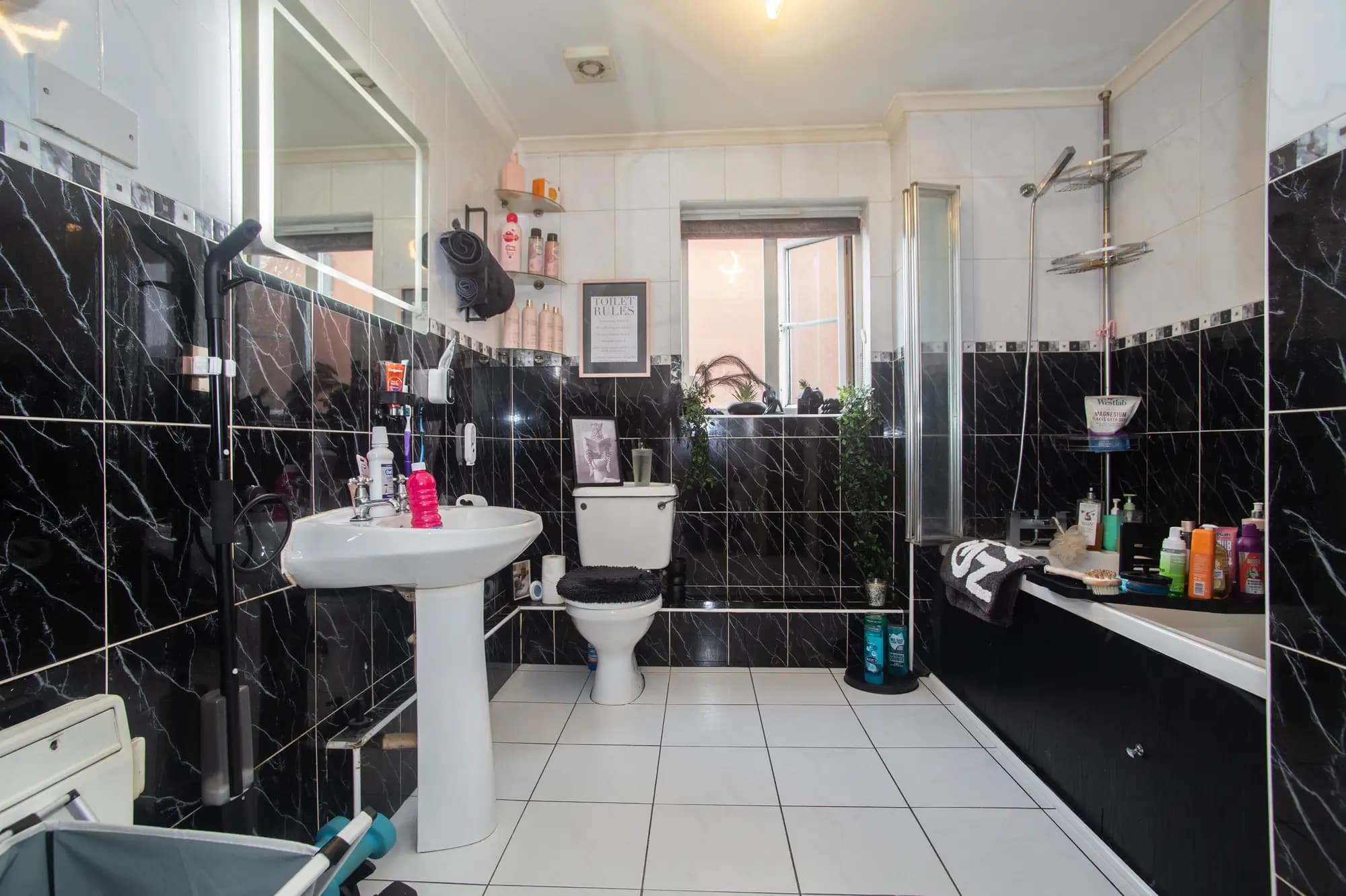 property photo 8 of 17